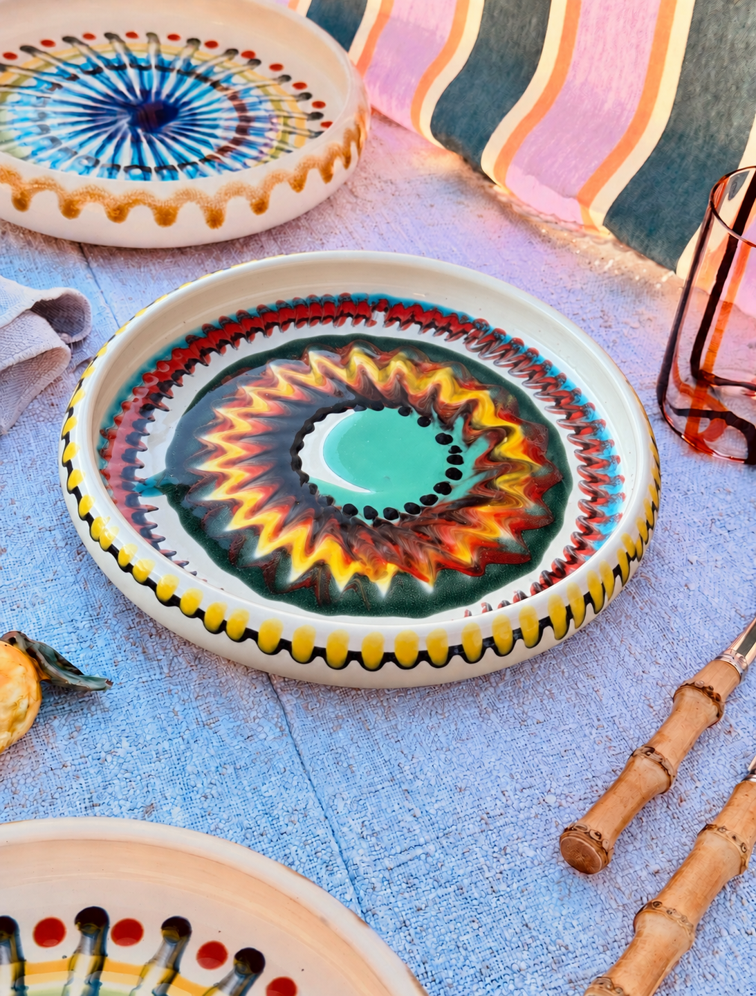 Italian Ceramic Pasta Plate 25cm | Handbemaltes Psychodelic Design UNIKAT