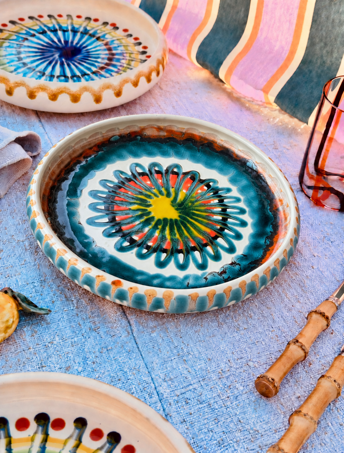 Italian Ceramic Pasta Plate 25cm | Handbemaltes Psychodelic Design UNIKAT