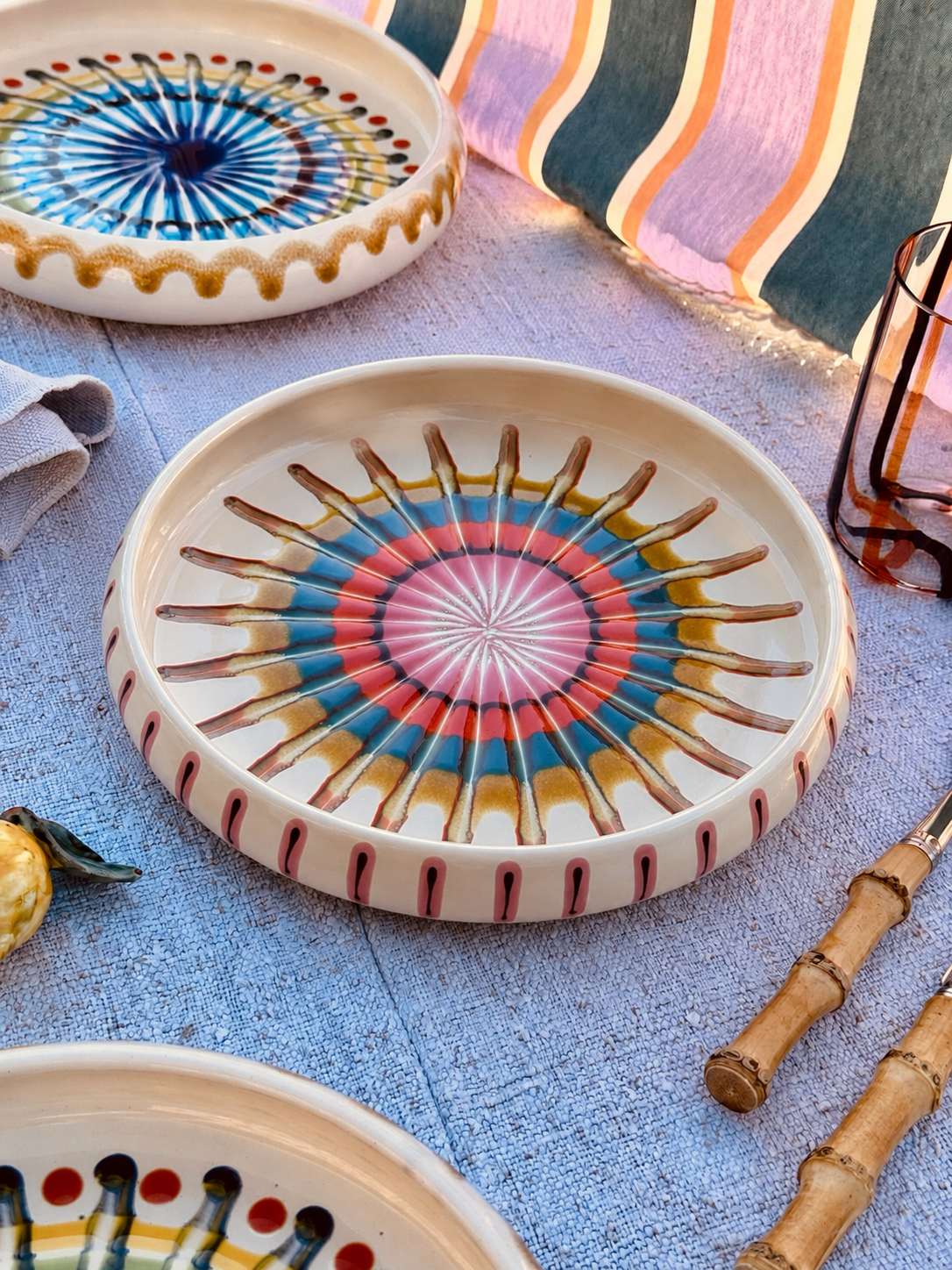 Italian Ceramic Pasta Plate 25cm | Handbemaltes Psychodelic Design