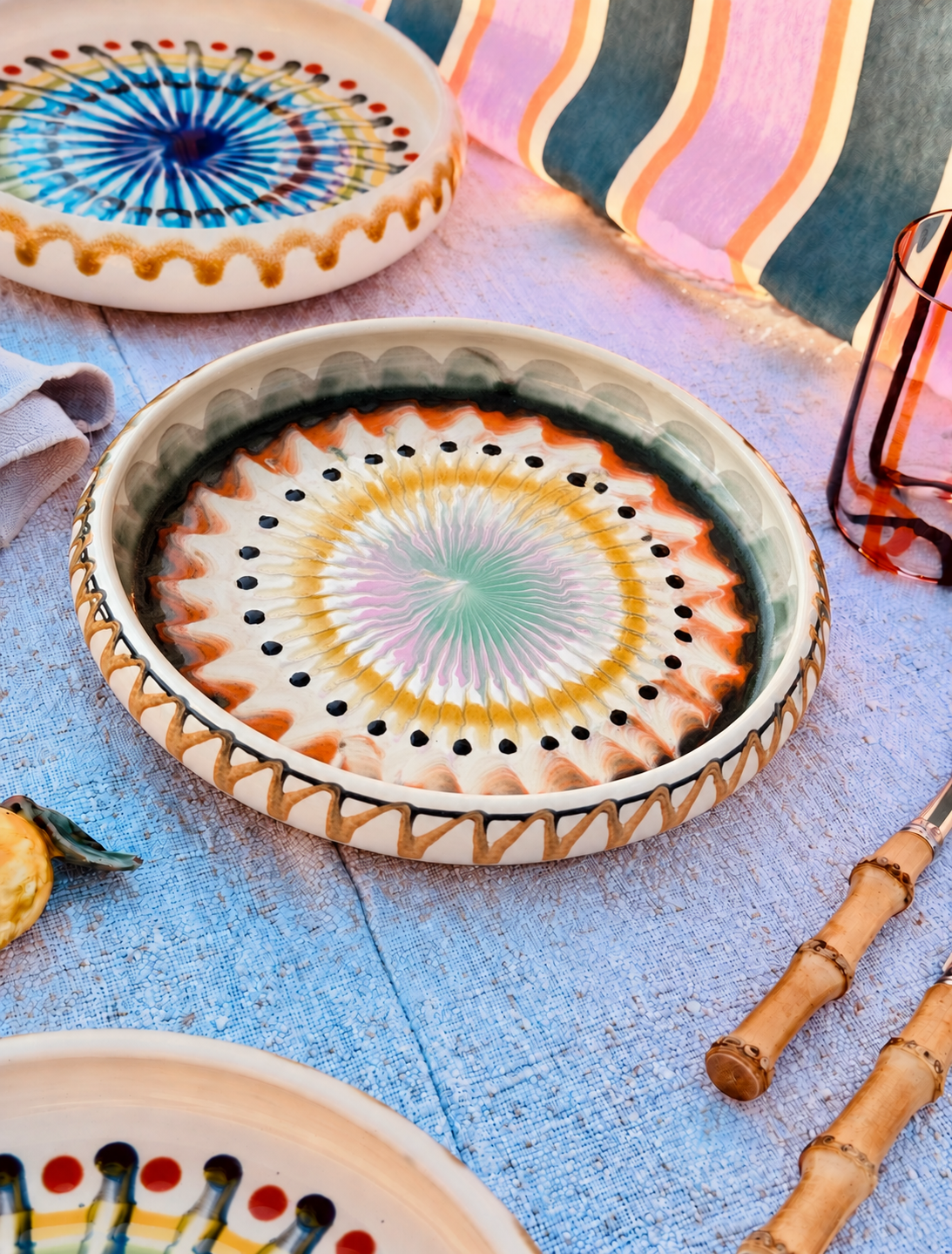 Italian Ceramic Pasta Plate 25cm | Handbemaltes Psychodelic Design UNIKAT
