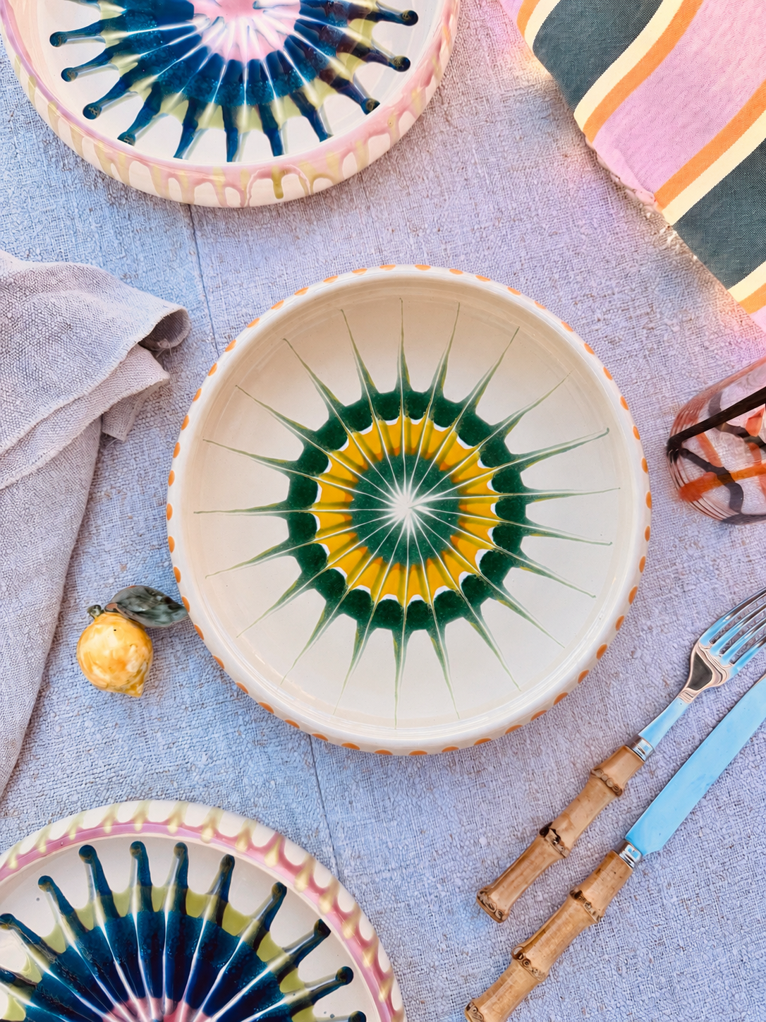 Italian Ceramic Pasta Plate 25cm | Handbemaltes Psychodelic Design