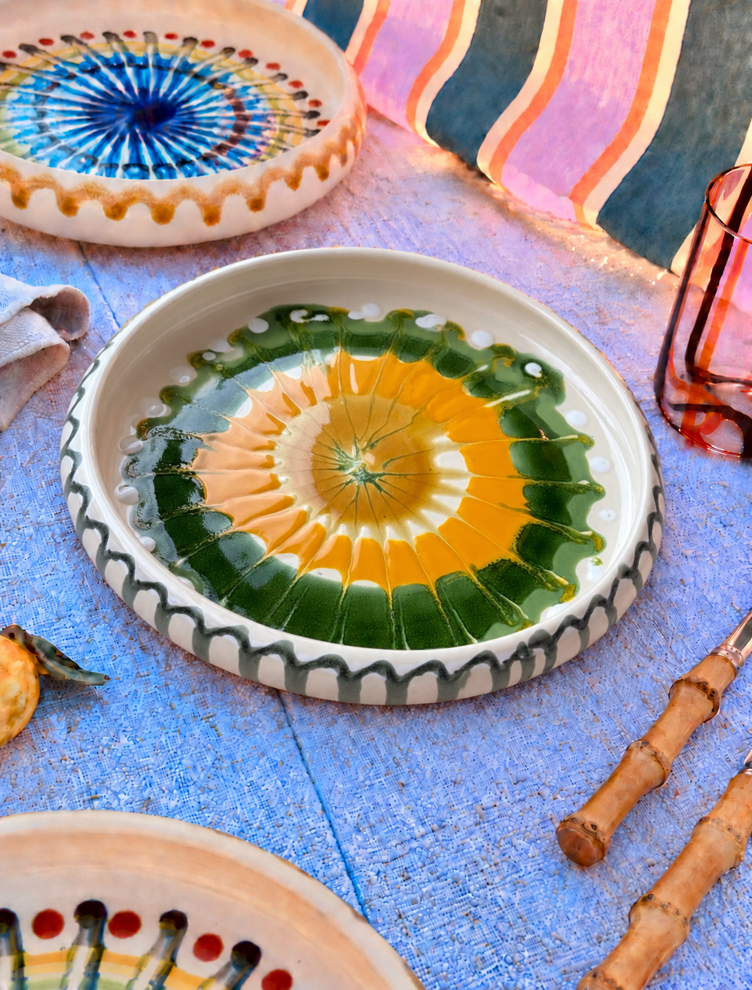 Italian Ceramic Pasta Plate 25cm | Handbemaltes Psychodelic Design UNIKAT