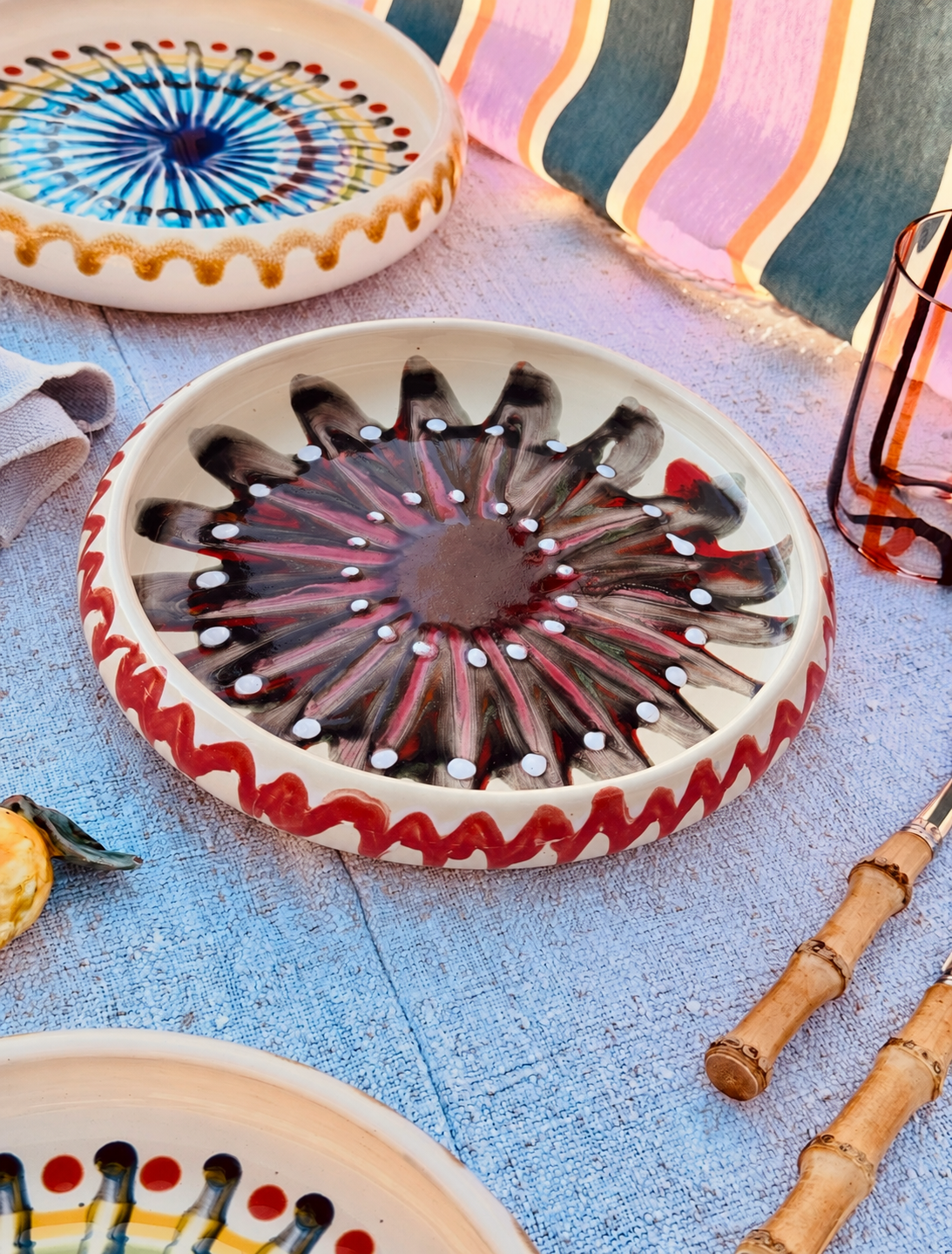 Italian Ceramic Pasta Plate 25cm | Handbemaltes Psychodelic Design UNIKAT