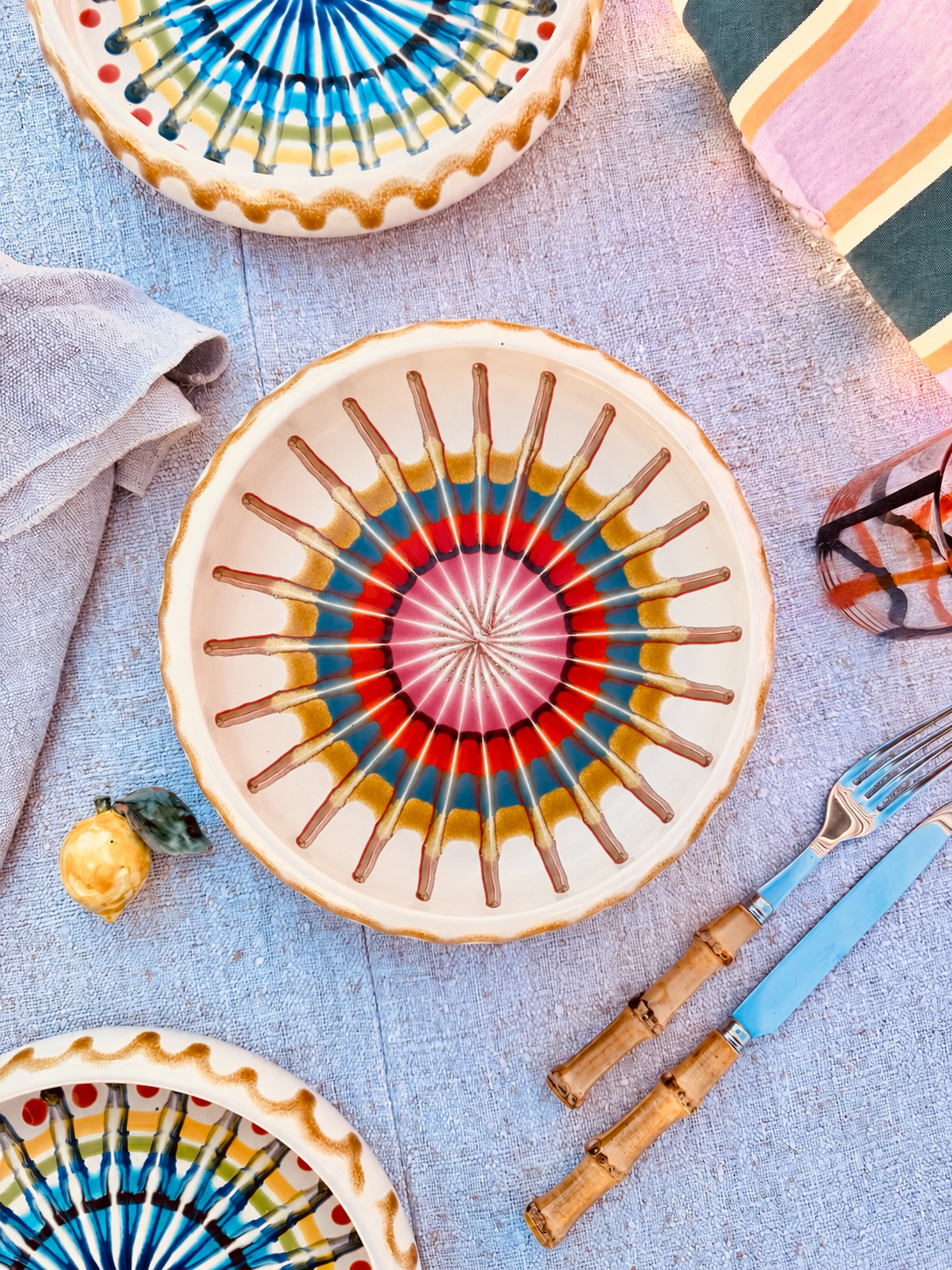 Italian Ceramic Pasta Plate 25cm | Handbemaltes Psychodelic Design