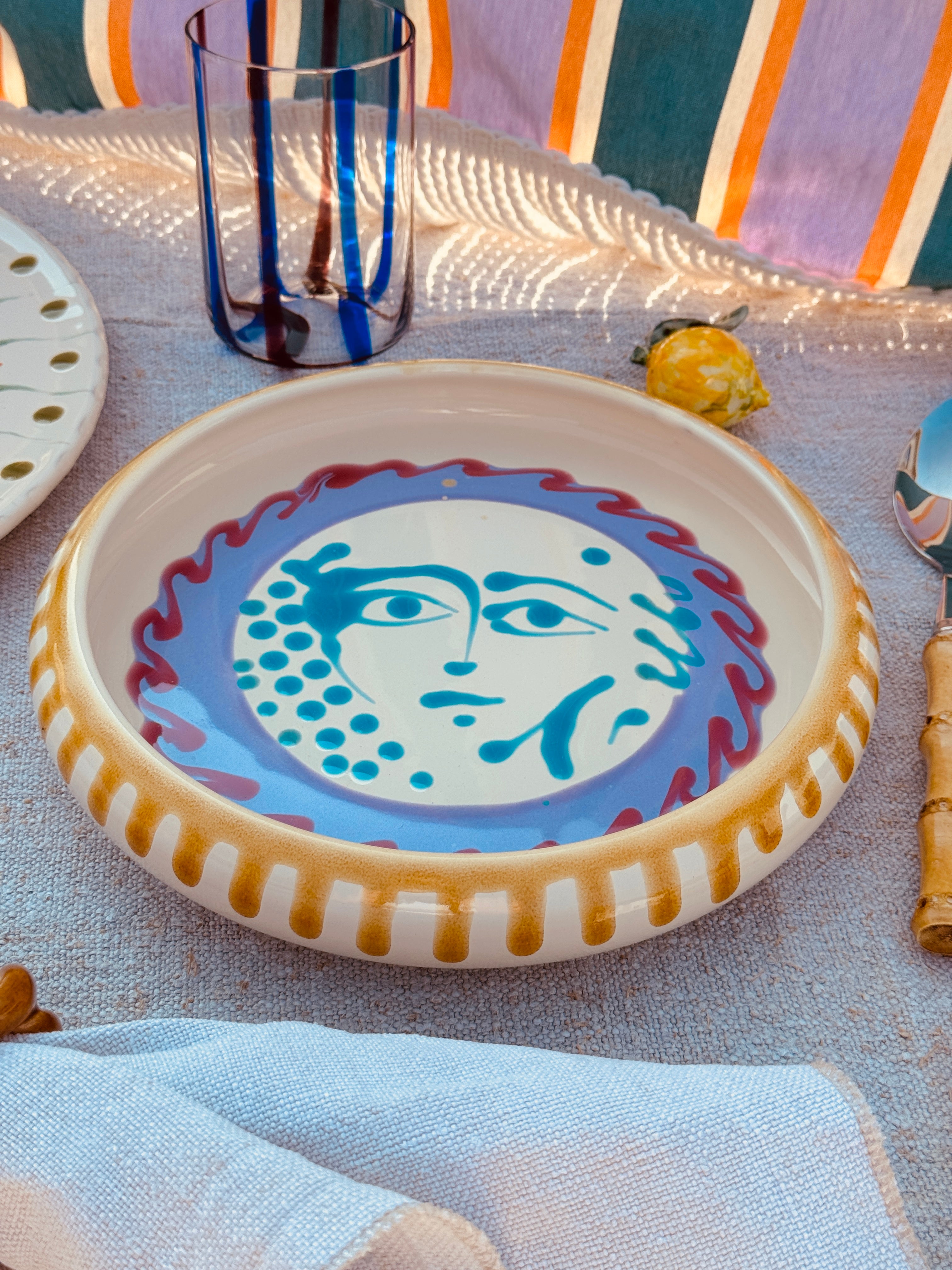 Viso Frisbee Plate "La Bella Donna di Grottaglie"