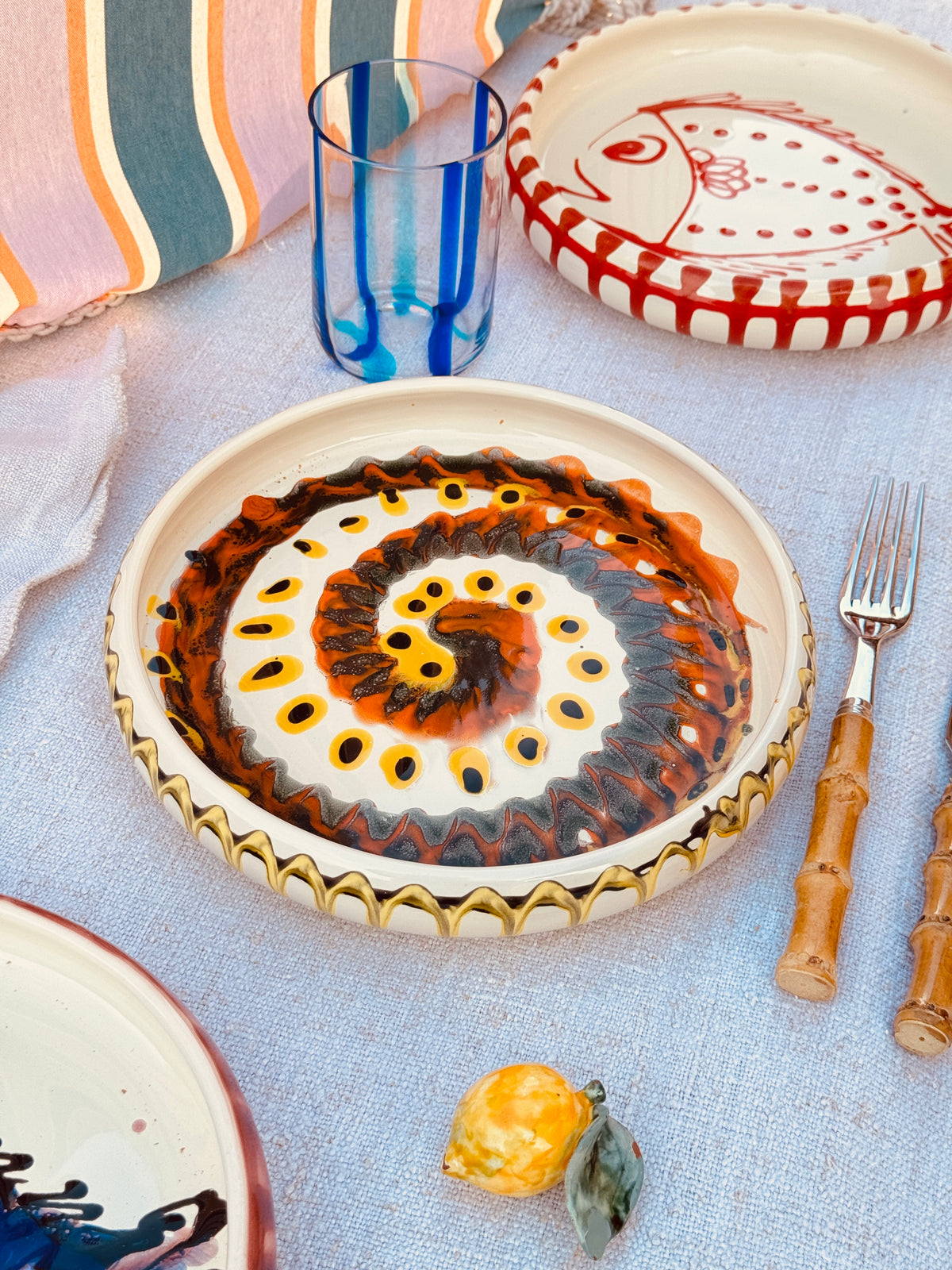 Italian Ceramic Pasta Plate 25cm | Handbemaltes Psychodelic Design UNIKAT