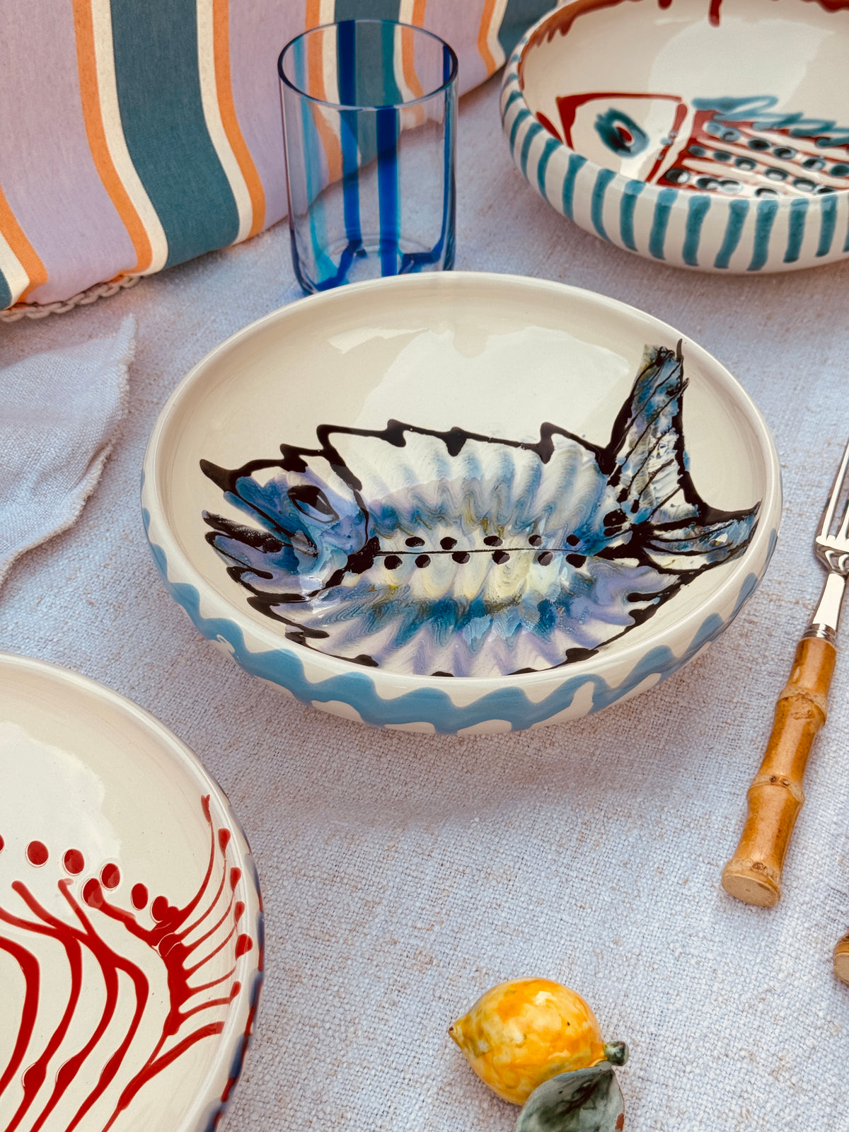 Handgefertigte Keramik Bowl 21 cm „Bordo Tornito“ Pesce - Unikat aus Italien
