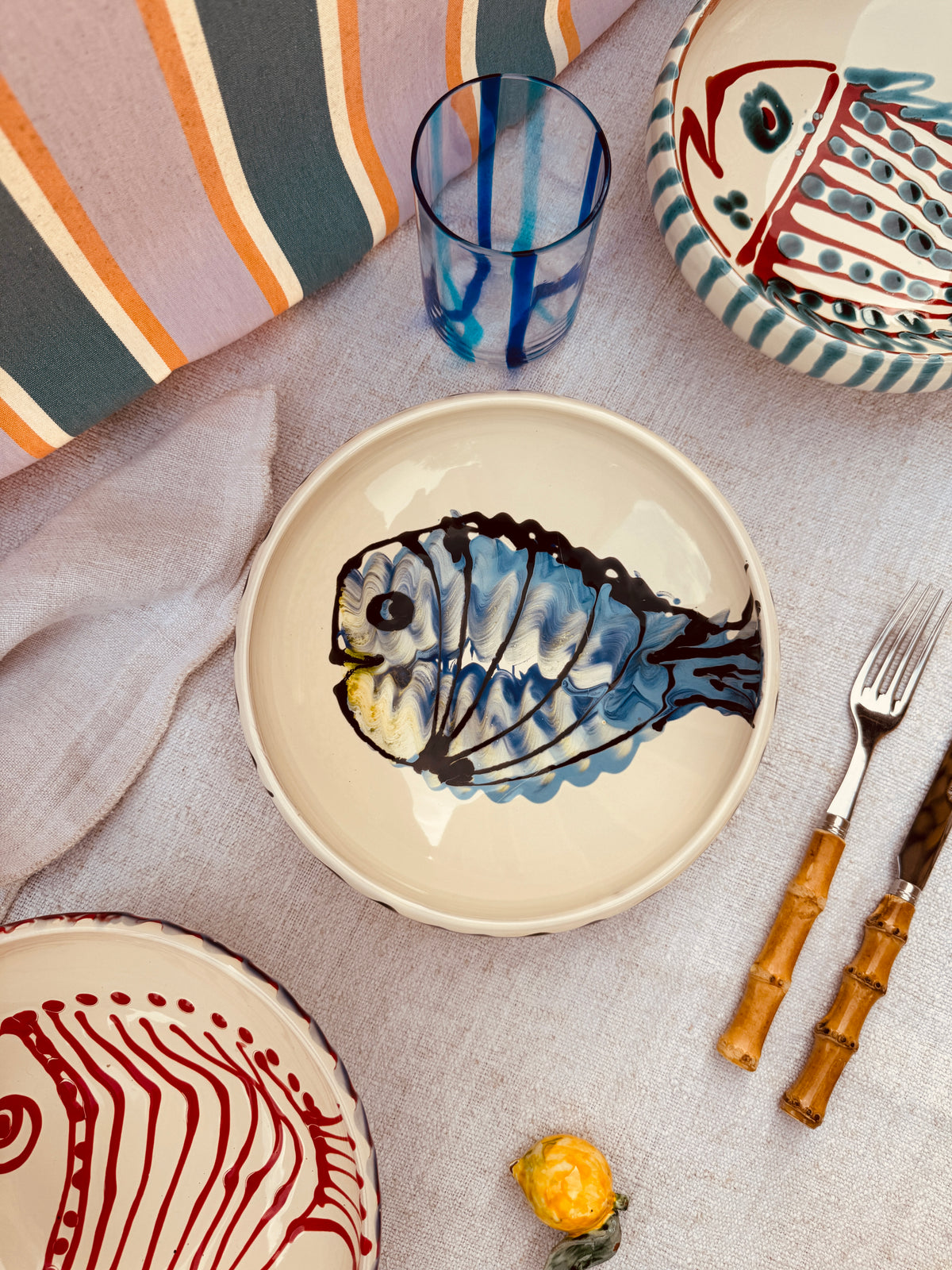 Handgefertigte Keramik Bowl 21 cm „Bordo Tornito“ Pesce - Unikat aus Italien