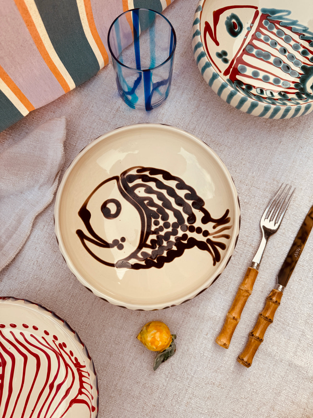 Handgefertigte Keramik Bowl 21 cm „Bordo Tornito“ Pesce - Unikat aus Italien