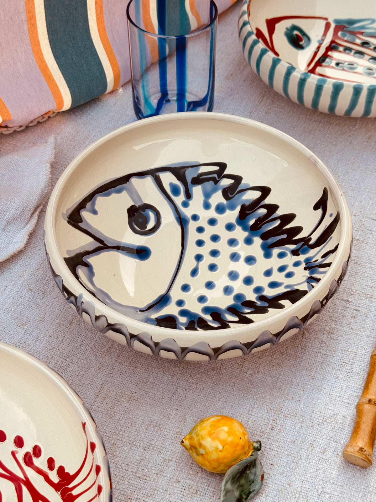 Handgefertigte Keramik Bowl 21 cm „Bordo Tornito“ Pesce - Unikat aus Italien