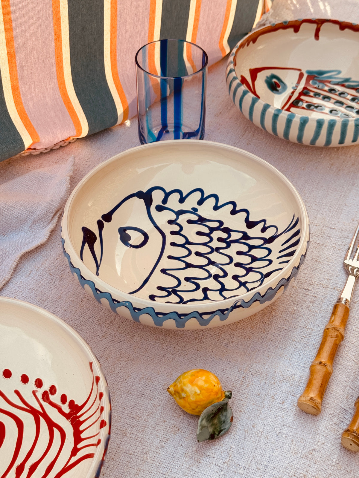 Handgefertigte Keramik Bowl 21 cm „Bordo Tornito“ Pesce - Unikat aus Italien