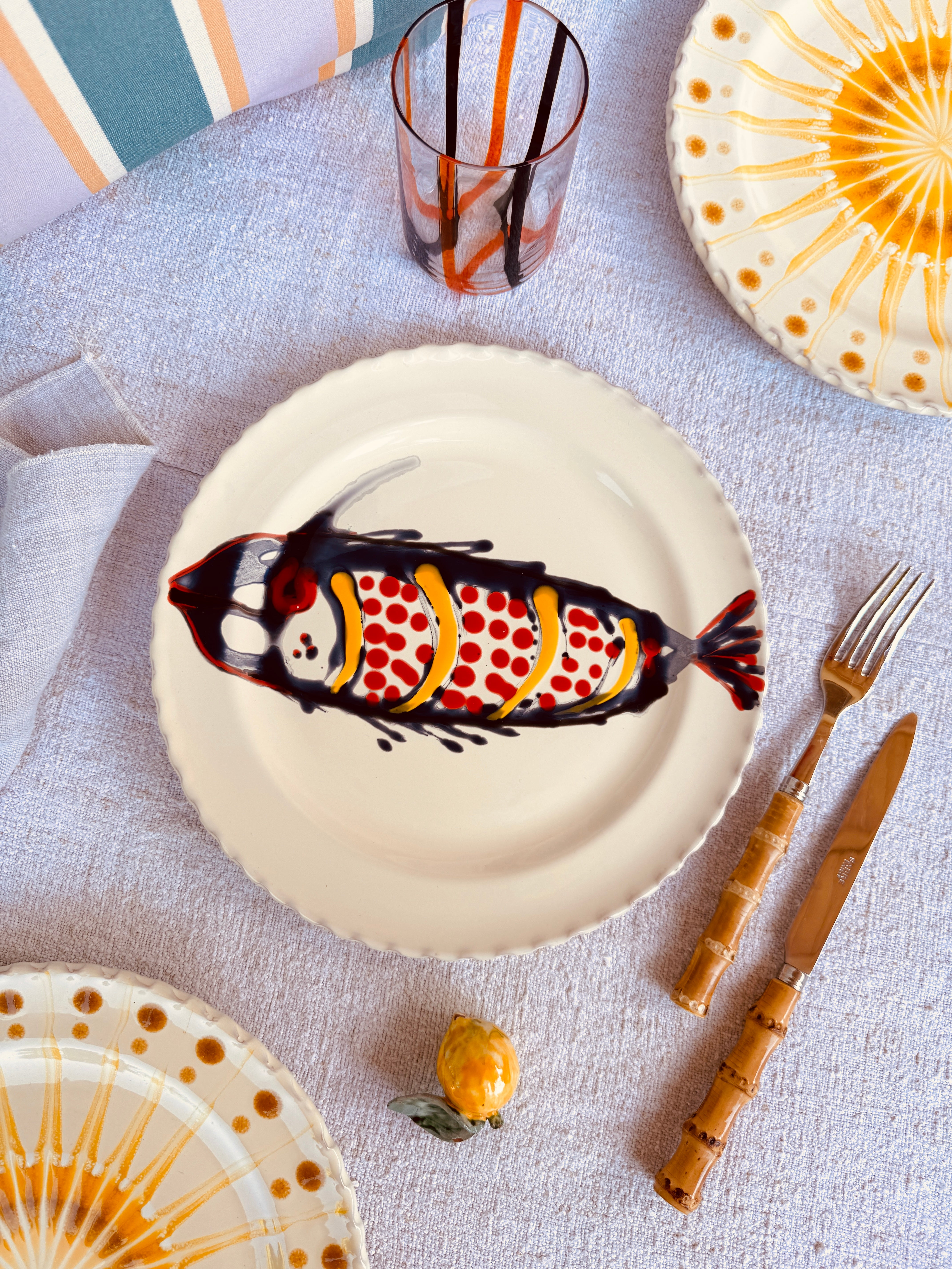 Großer Keramik Teller 27 cm | Handgefertigt in Italien "Unikat Pesce"
