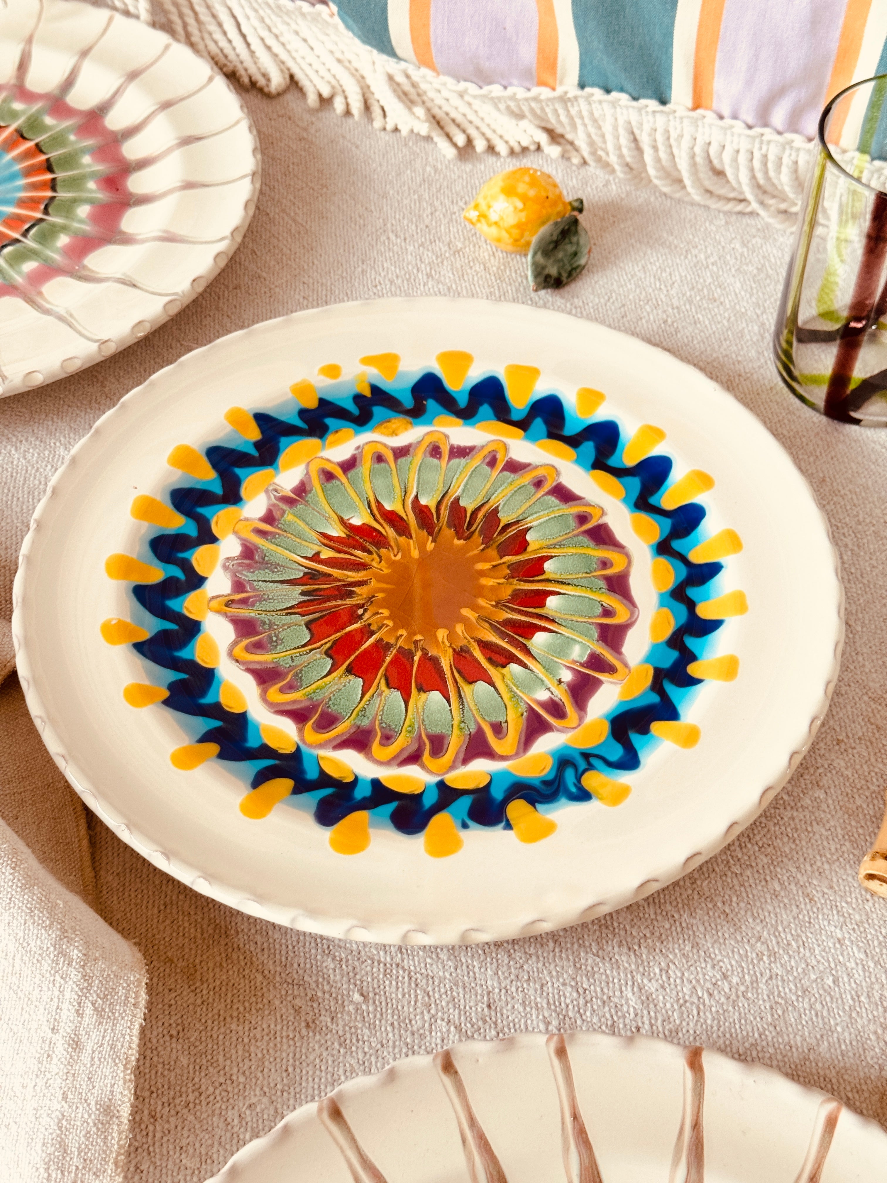 Psychodelic Speiseteller - 27cm "Unique Art Pieces by Studio Riviera"