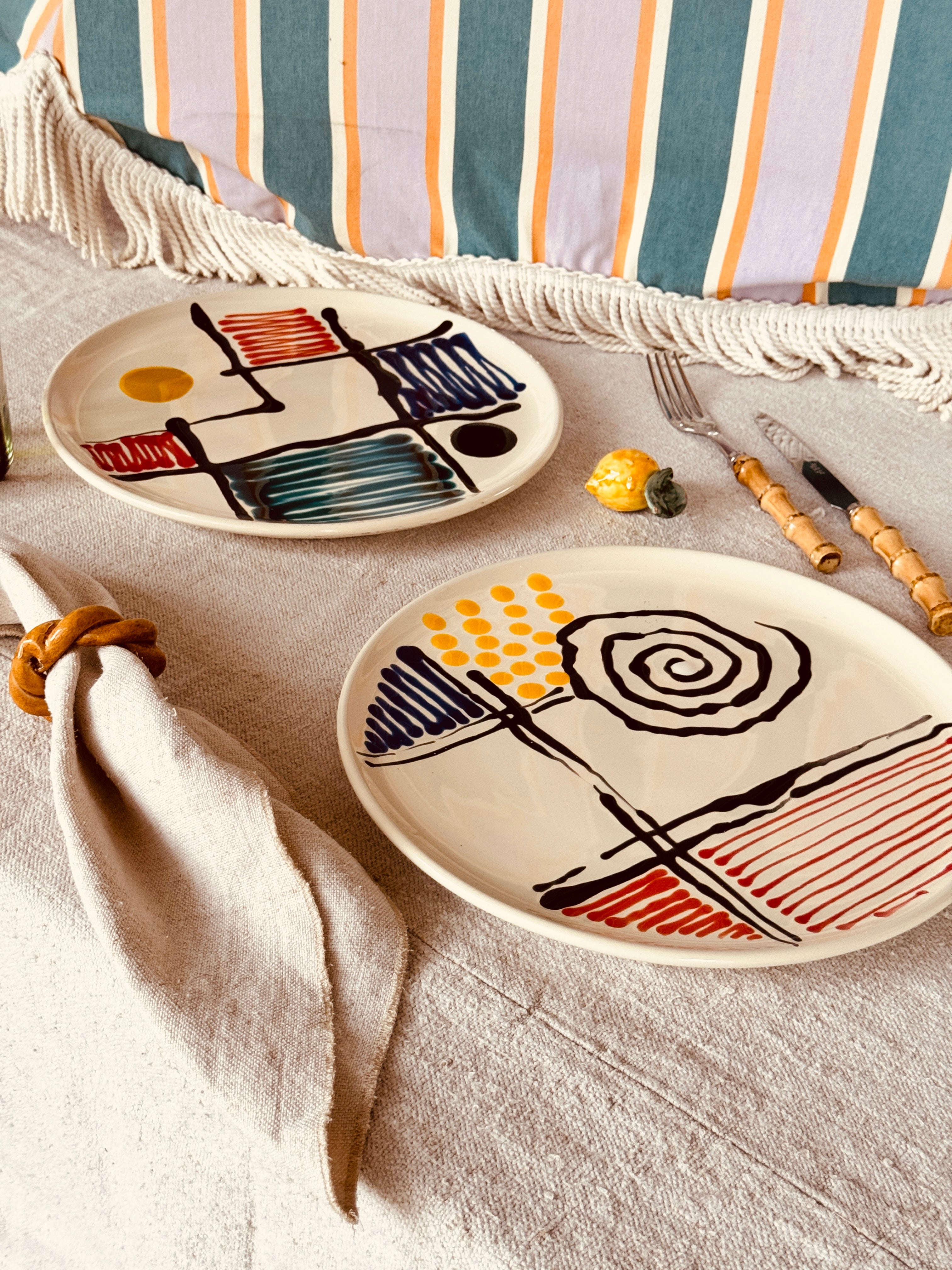 großer Teller 30cm "Unique Art Piece" 2er Set