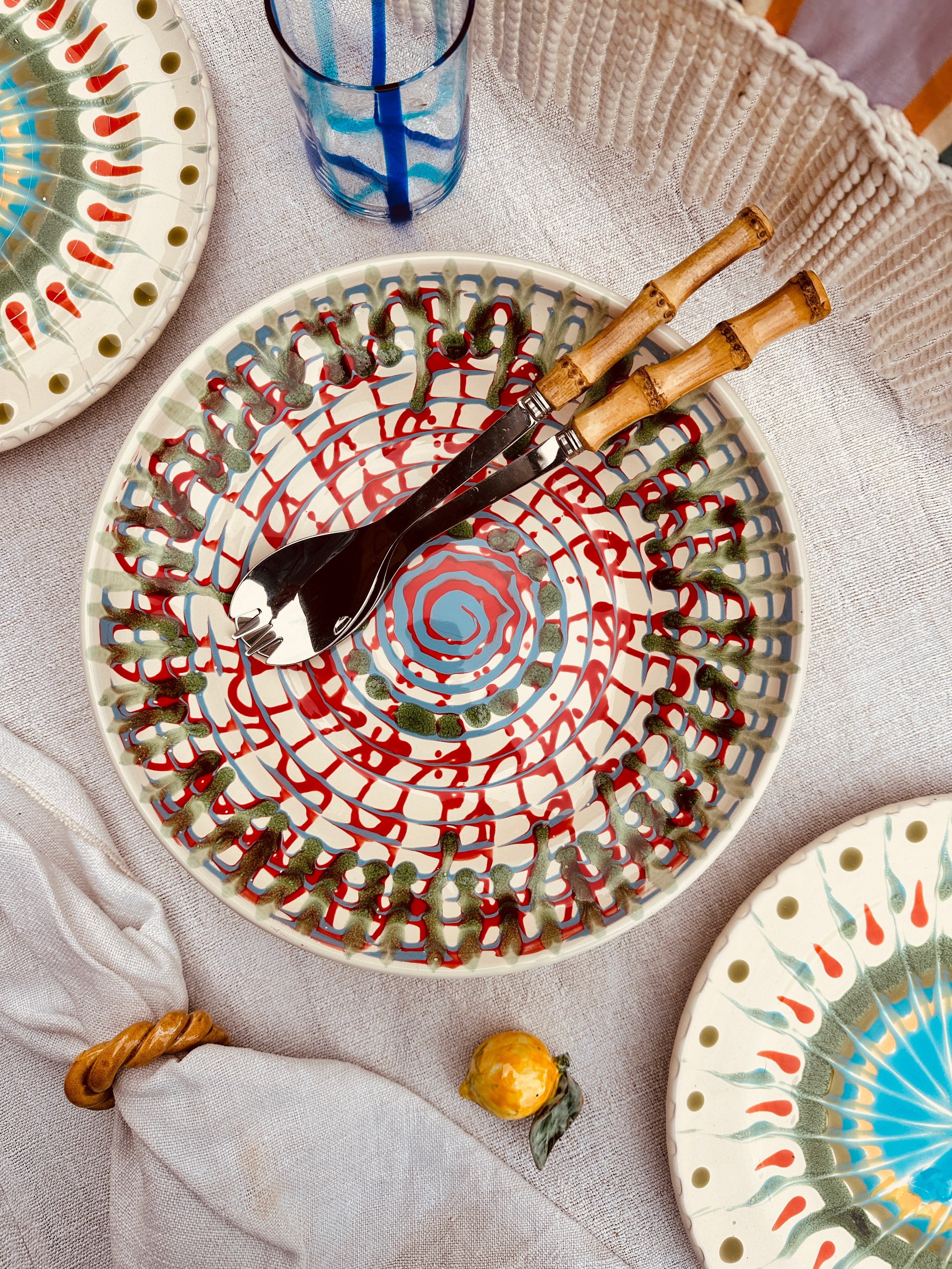 Flache Schale im "Psychodelic" Design – 29cm EINZELSTÜCK – NUR 1 X VERFÜGBAR!