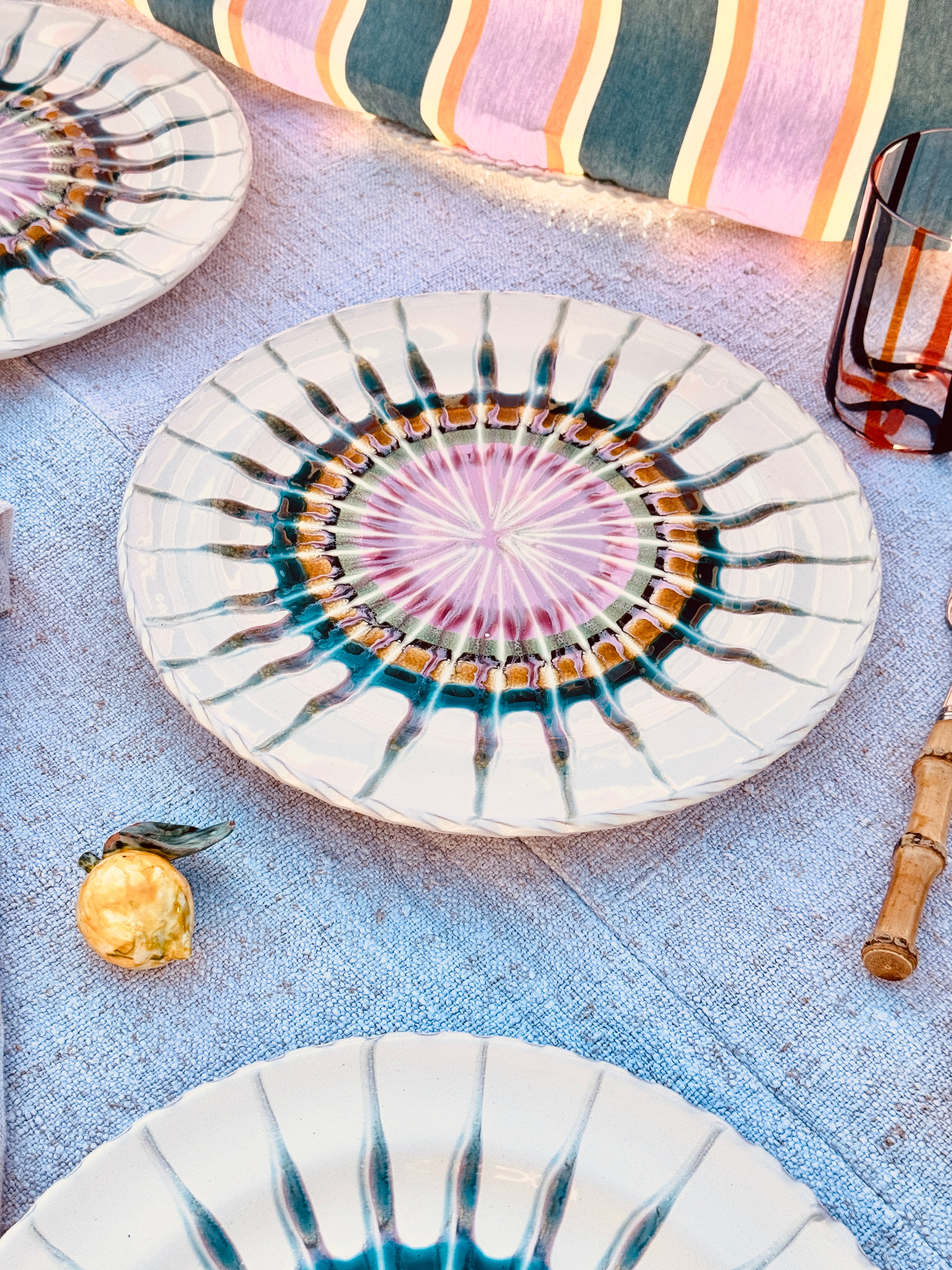 Speiseteller - 27cm "Grand Hotel Riviera 1968" Handgemachte Keramik aus Apulien