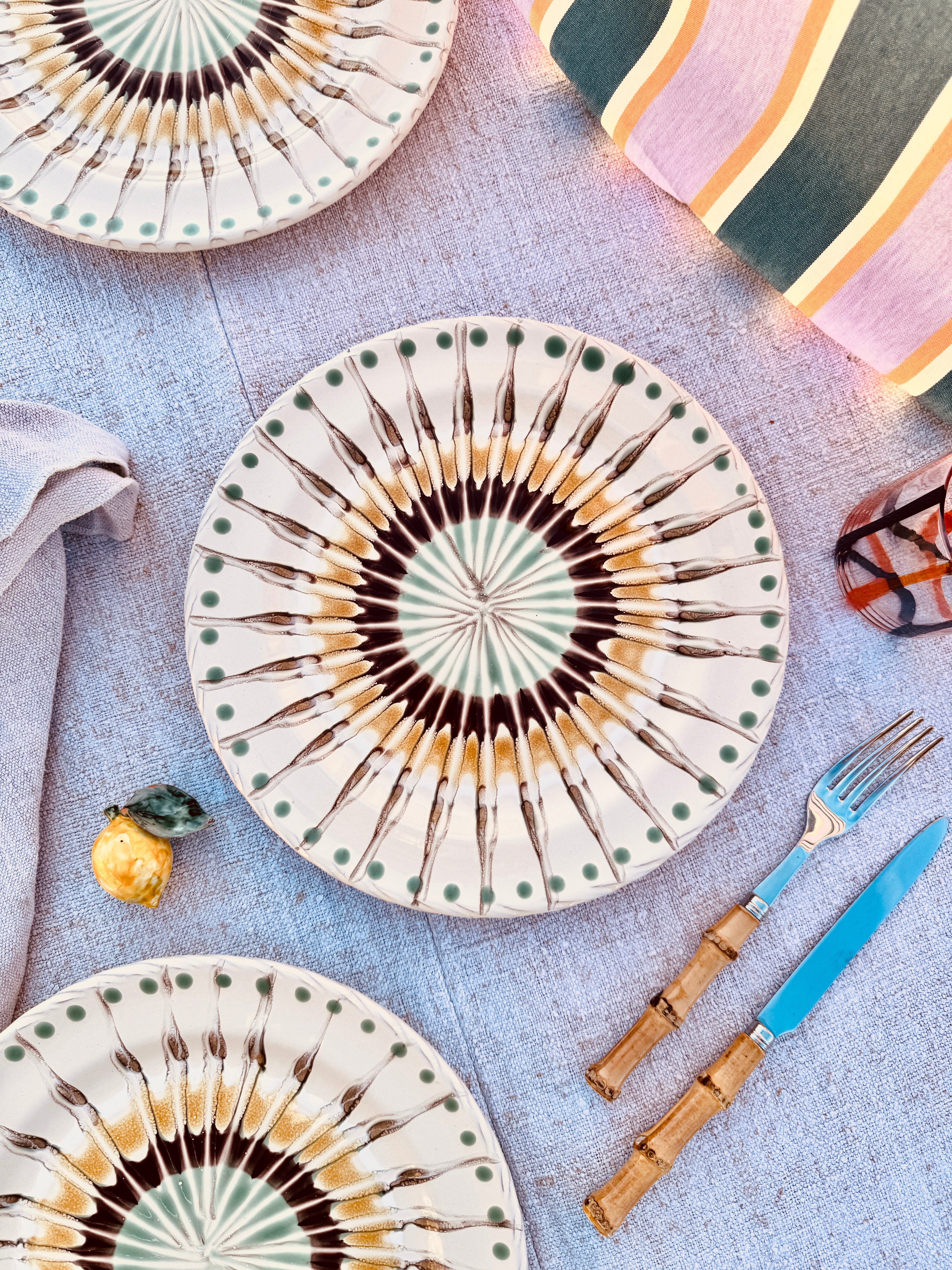 Speiseteller - 27cm "Grand Hotel Riviera 1966" Handgemachte Keramik aus Apulien