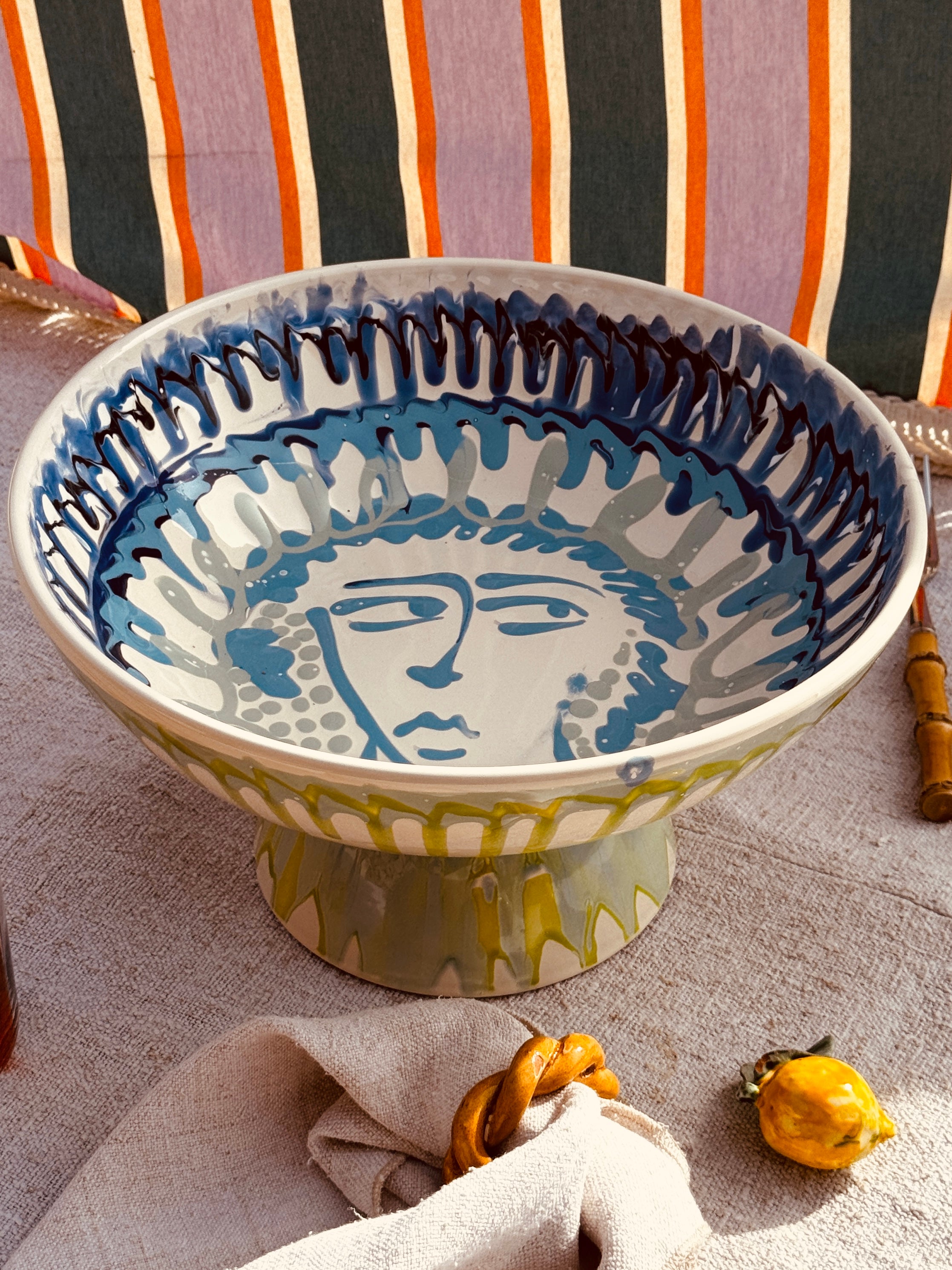 Handgefertigte Keramik Schale mit Fuß 30 cm | Italienisches Unikat