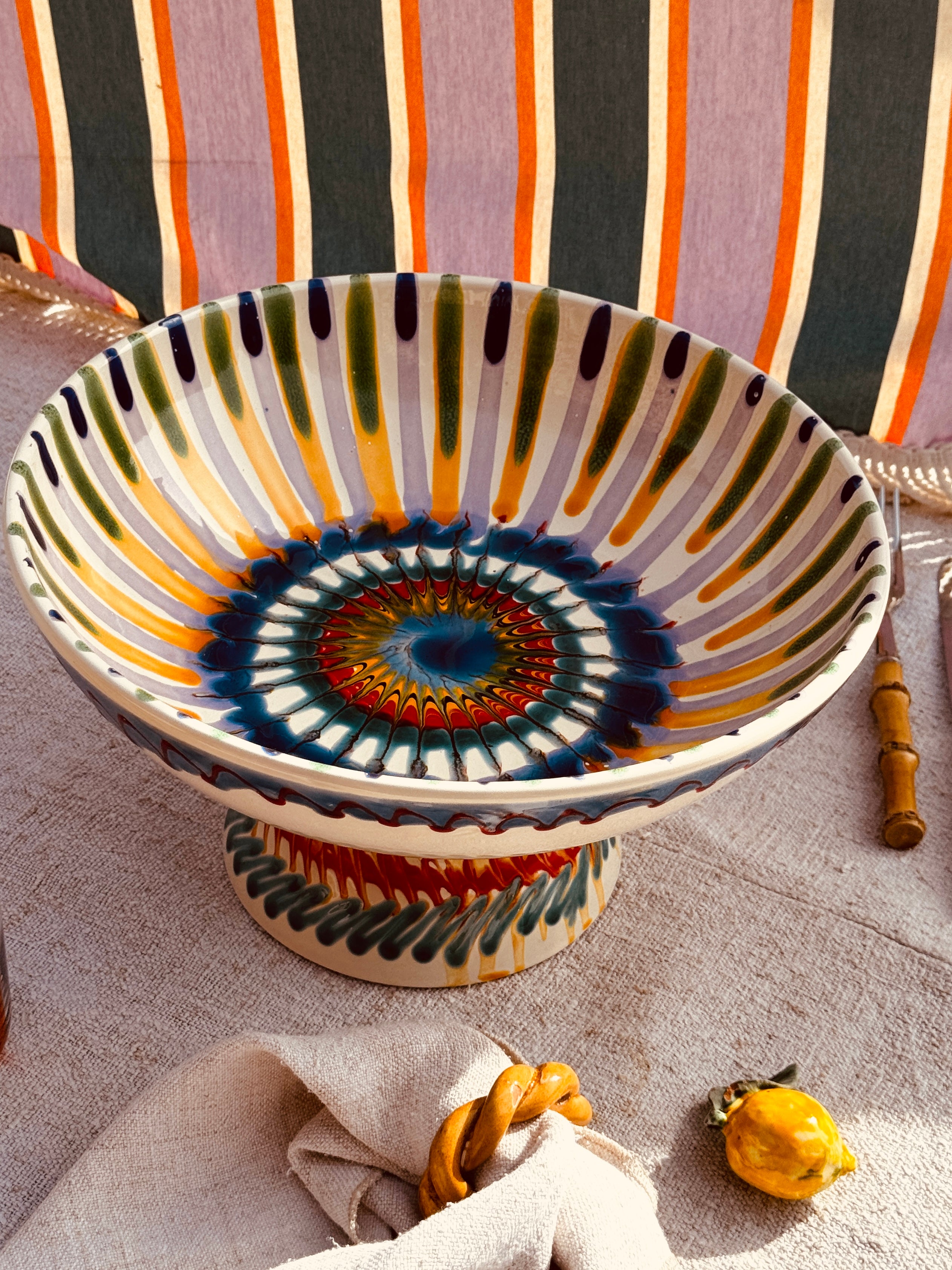 Handgefertigte Keramik Schale mit Fuß 30 cm | Italienisches Unikat