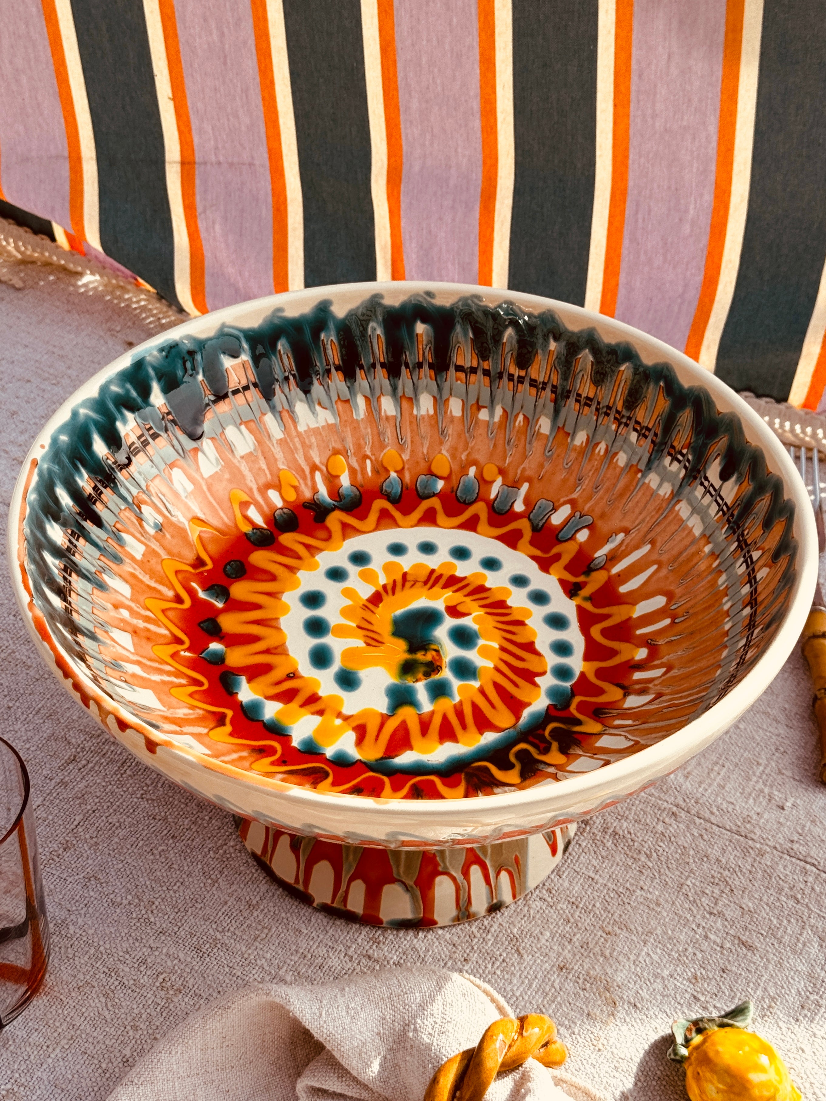 Handgefertigte Keramik Schale mit Fuß 30 cm | Italienisches Unikat