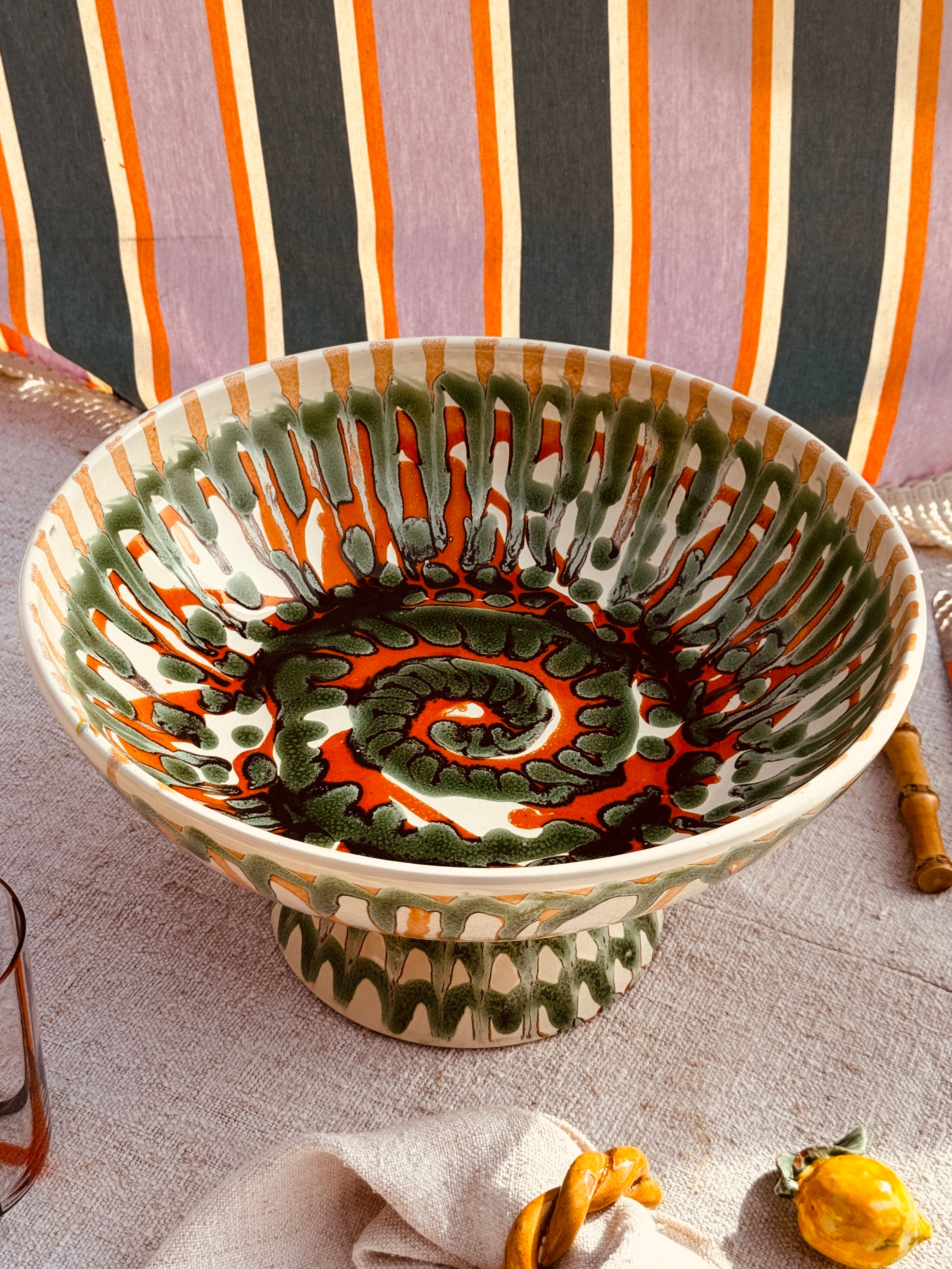 Handgefertigte Keramik Schale mit Fuß 30 cm | Italienisches Unikat