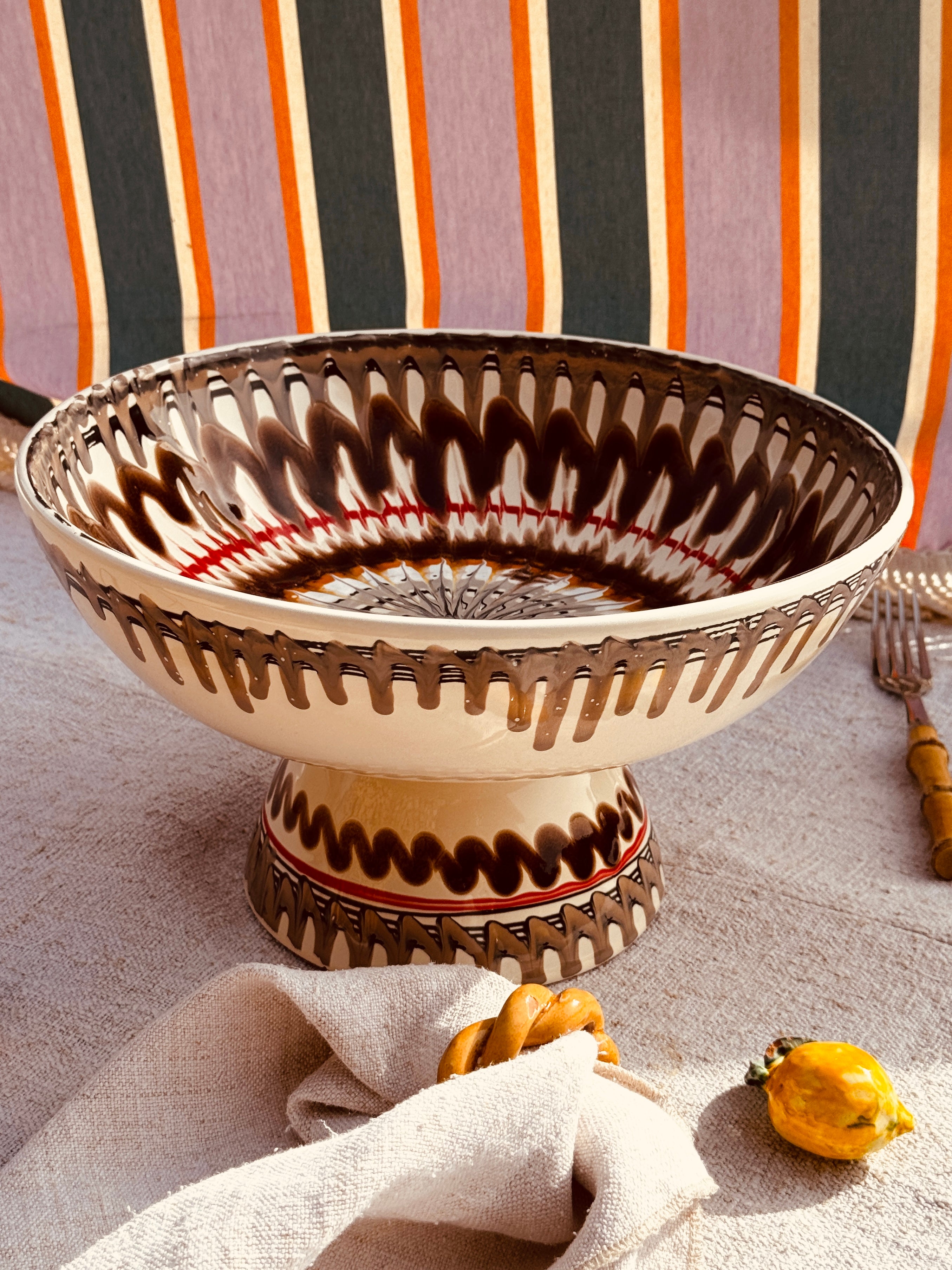 Handgefertigte Keramik Schale mit Fuß 30 cm | Italienisches Unikat