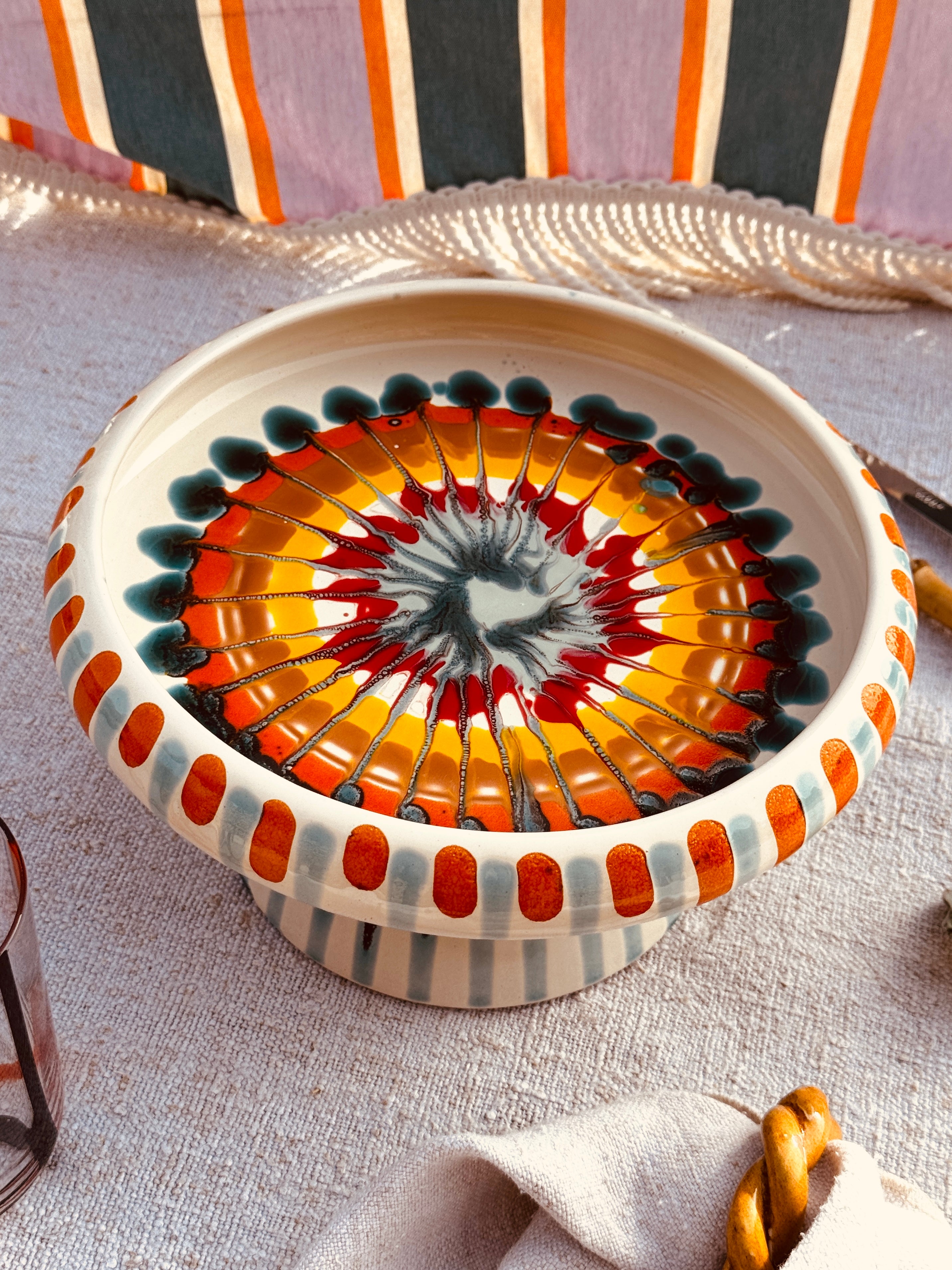 Riviera Präsentierteller mit Fuß 25 cm | Handgemachte Keramik aus Italien