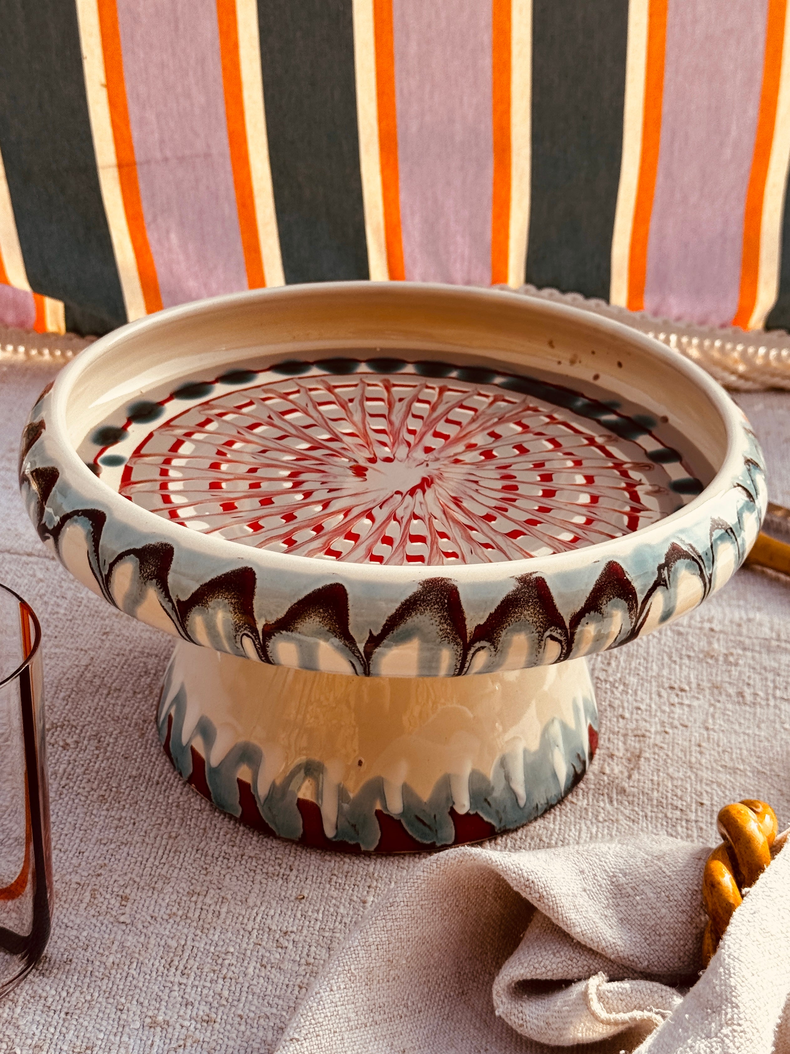 Riviera Präsentierteller mit Fuß 25 cm | Handgemachte Keramik aus Italien