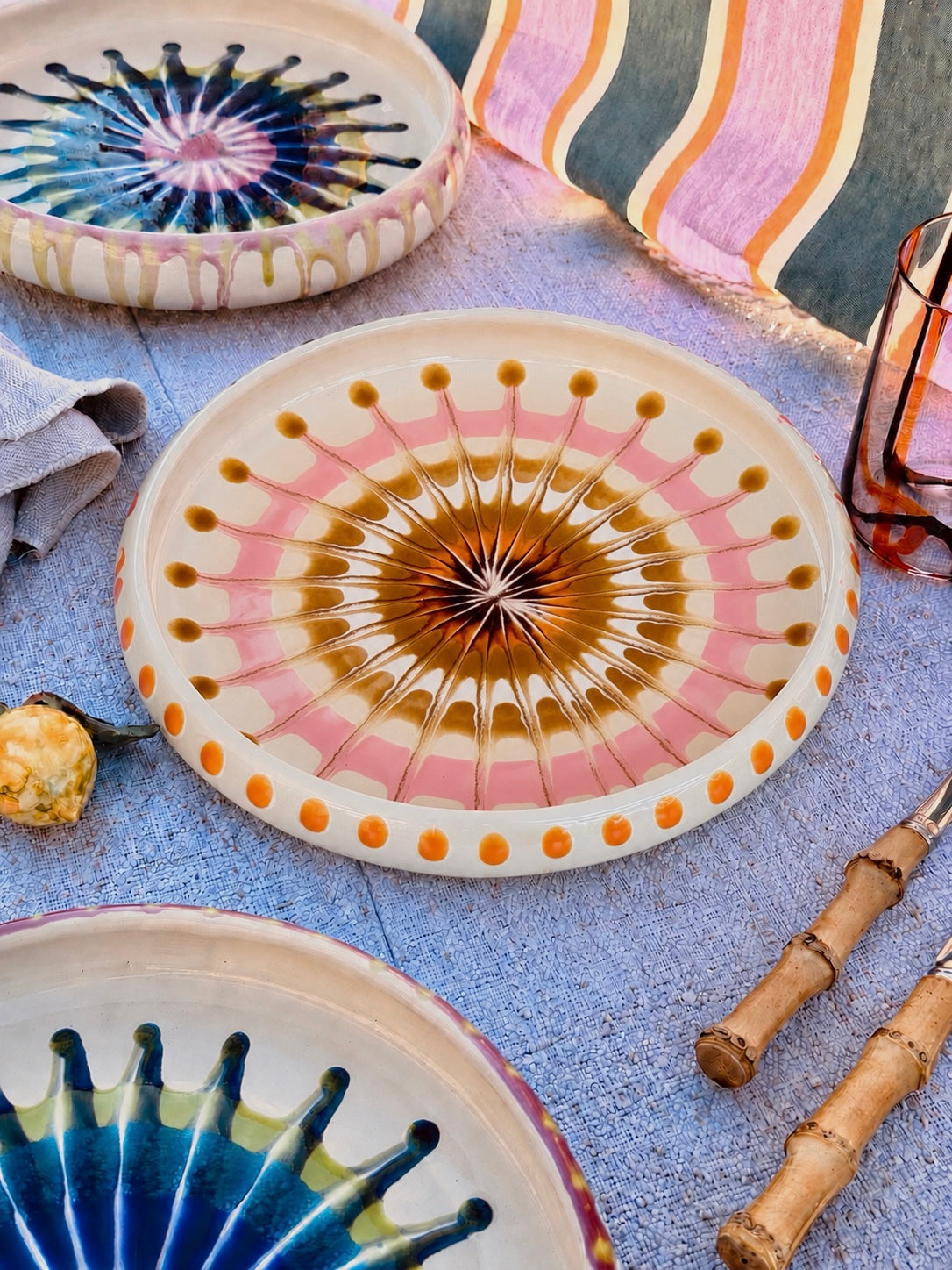 Italian Ceramic Pasta Plate 25cm | Handbemaltes Psychodelic Design