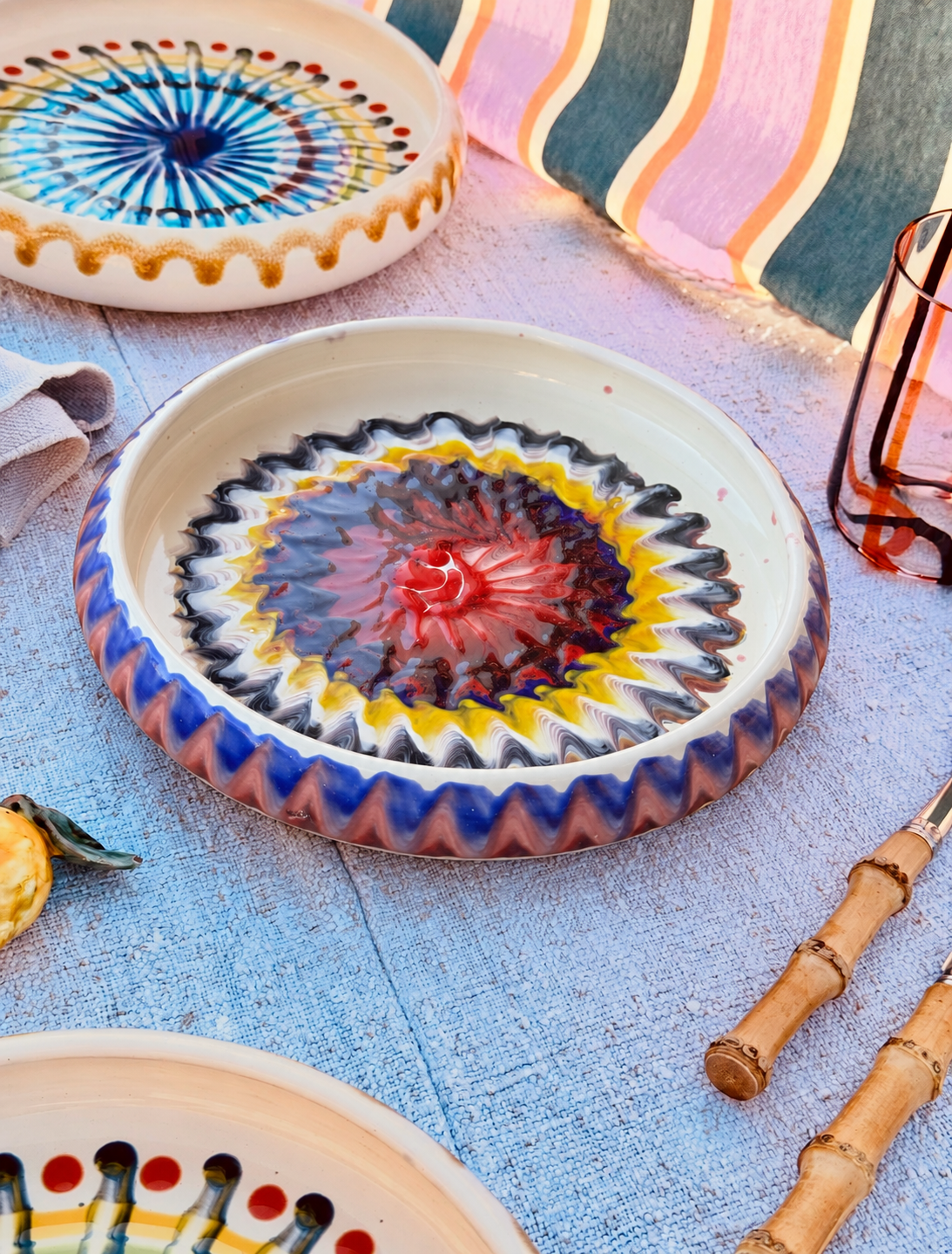 Italian Ceramic Pasta Plate 25cm | Handbemaltes Psychodelic Design UNIKAT