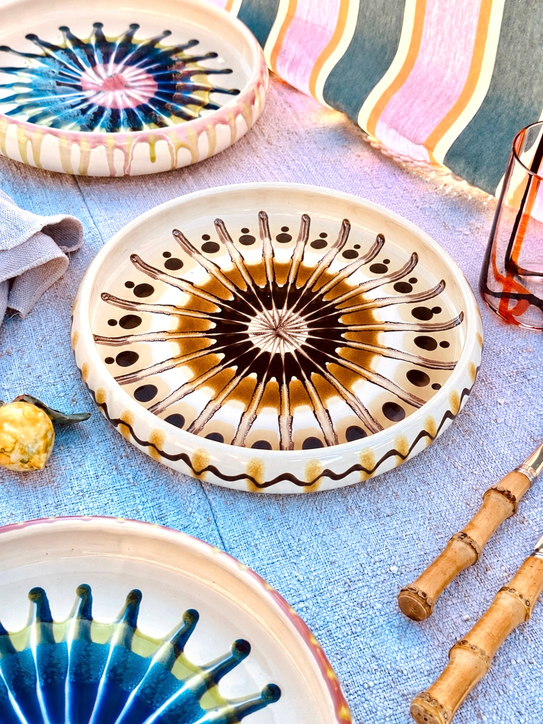Italian Ceramic Pasta Plate 25cm | Handbemaltes Psychodelic Design