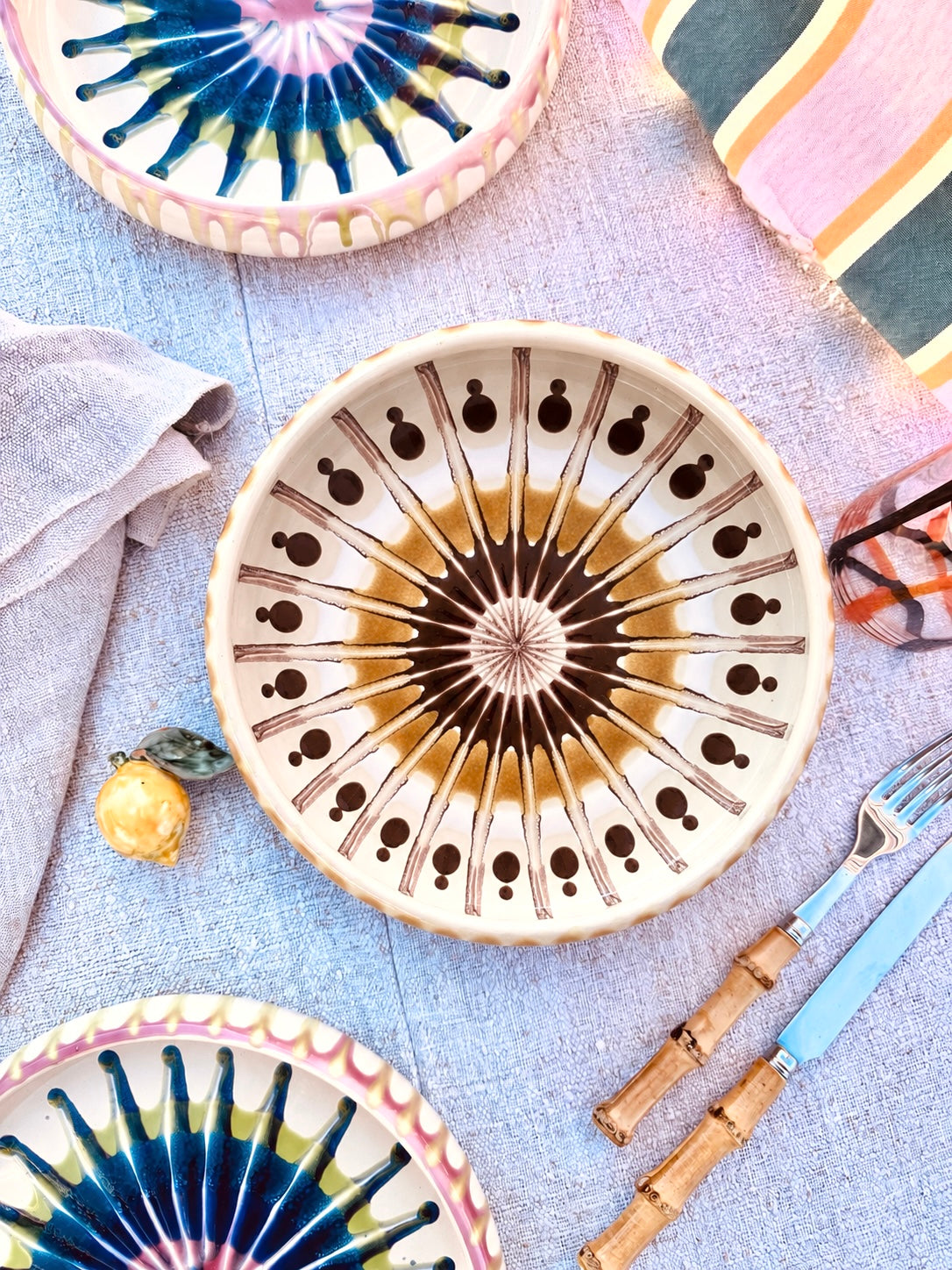 Italian Ceramic Pasta Plate 25cm | Handbemaltes Psychodelic Design