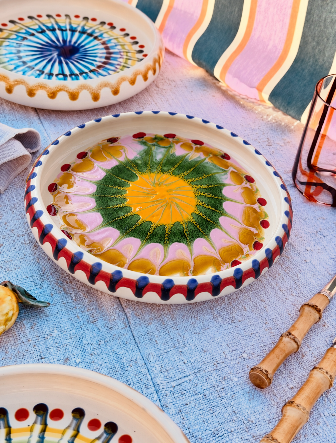 Italian Ceramic Pasta Plate 25cm | Handbemaltes Psychodelic Design UNIKAT