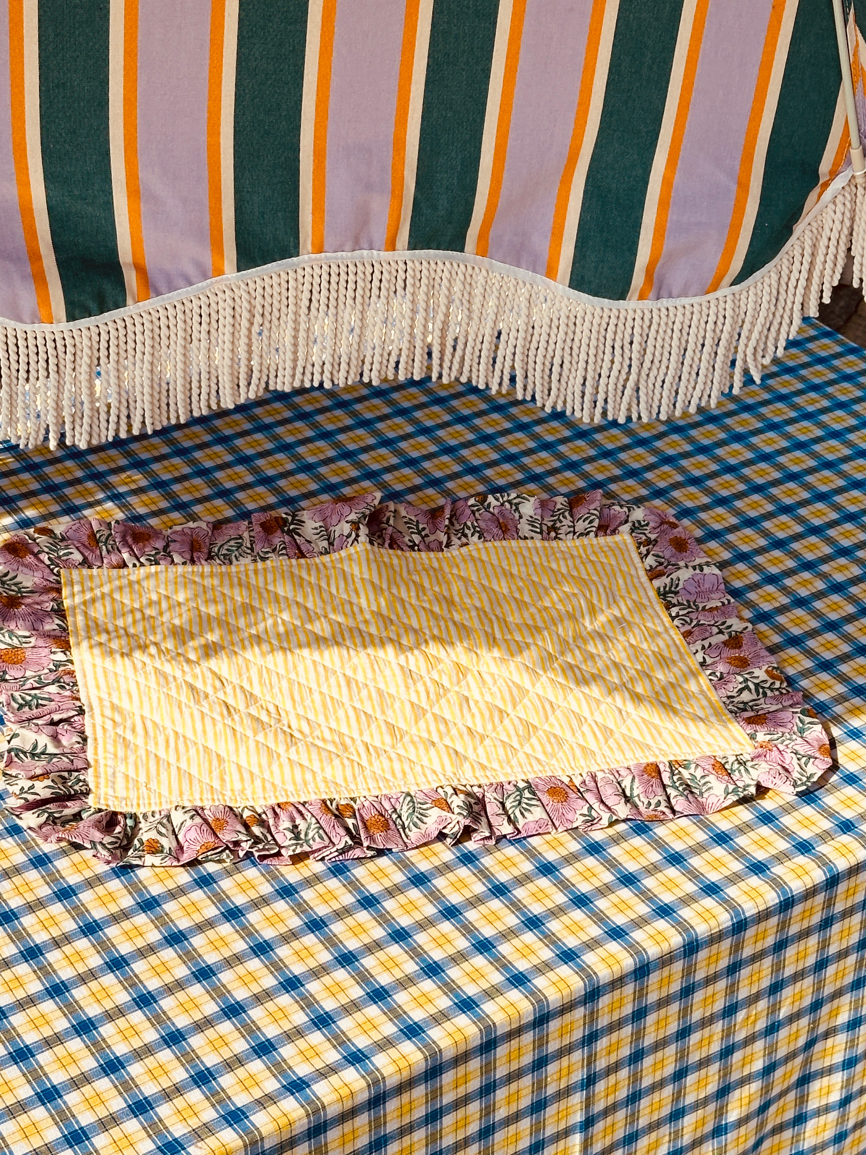 Cotton Placemat "Yellow Stripes with Roses"