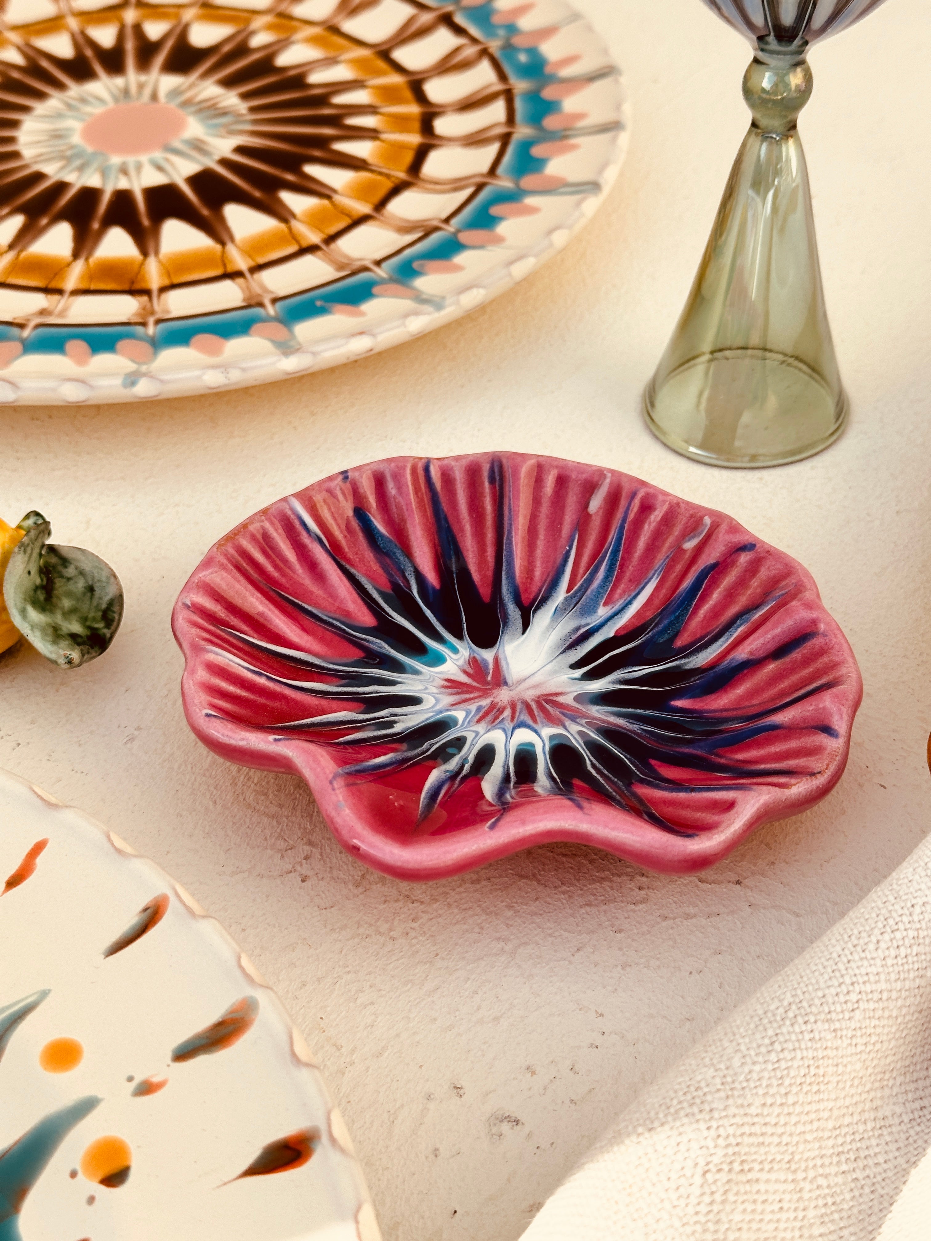 Psychodelic Shell Bowl "Mare Fuxia Due"