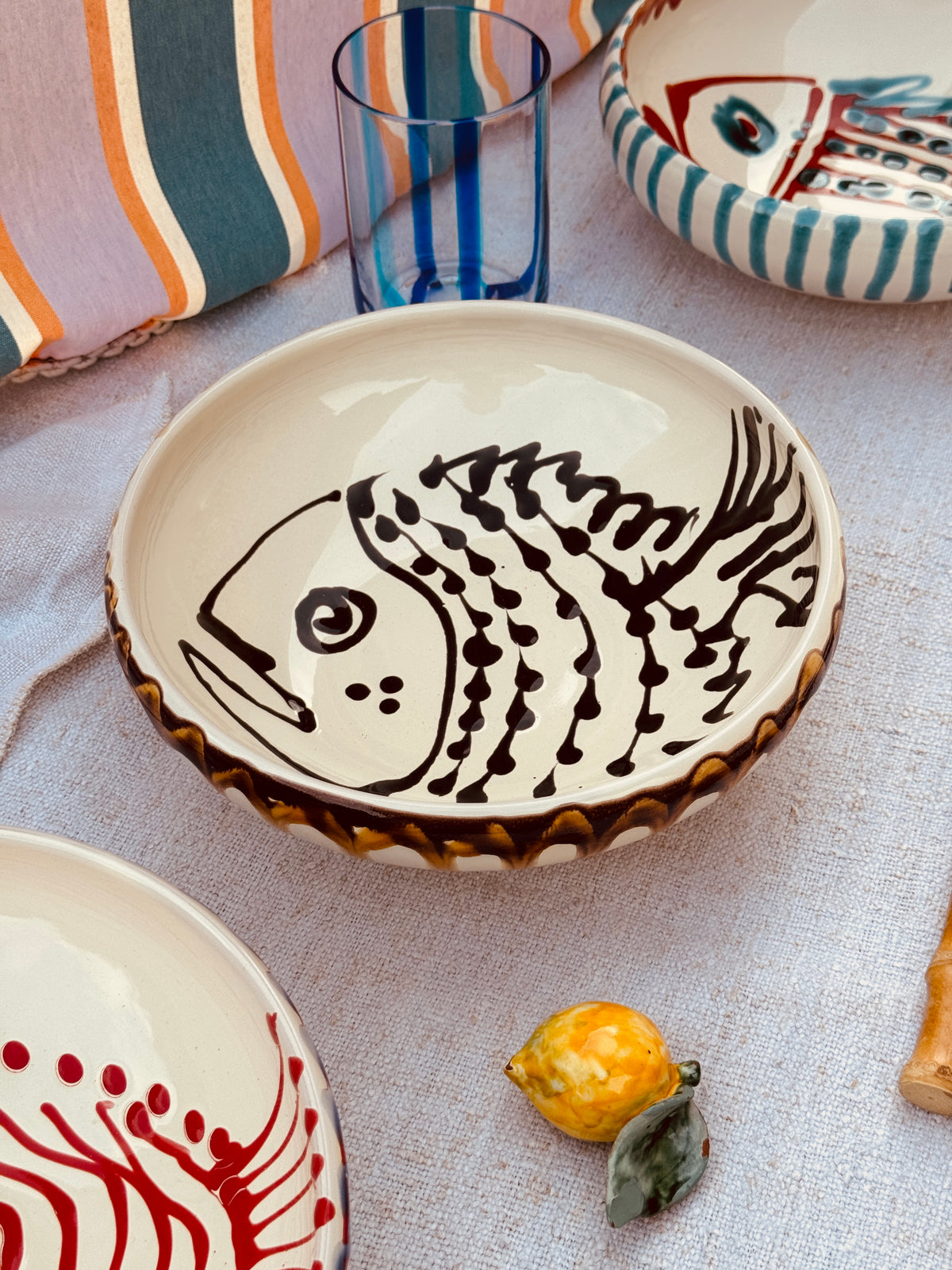 Handgefertigte Keramik Bowl 21 cm „Bordo Tornito“ Pesce - Unikat aus Italien