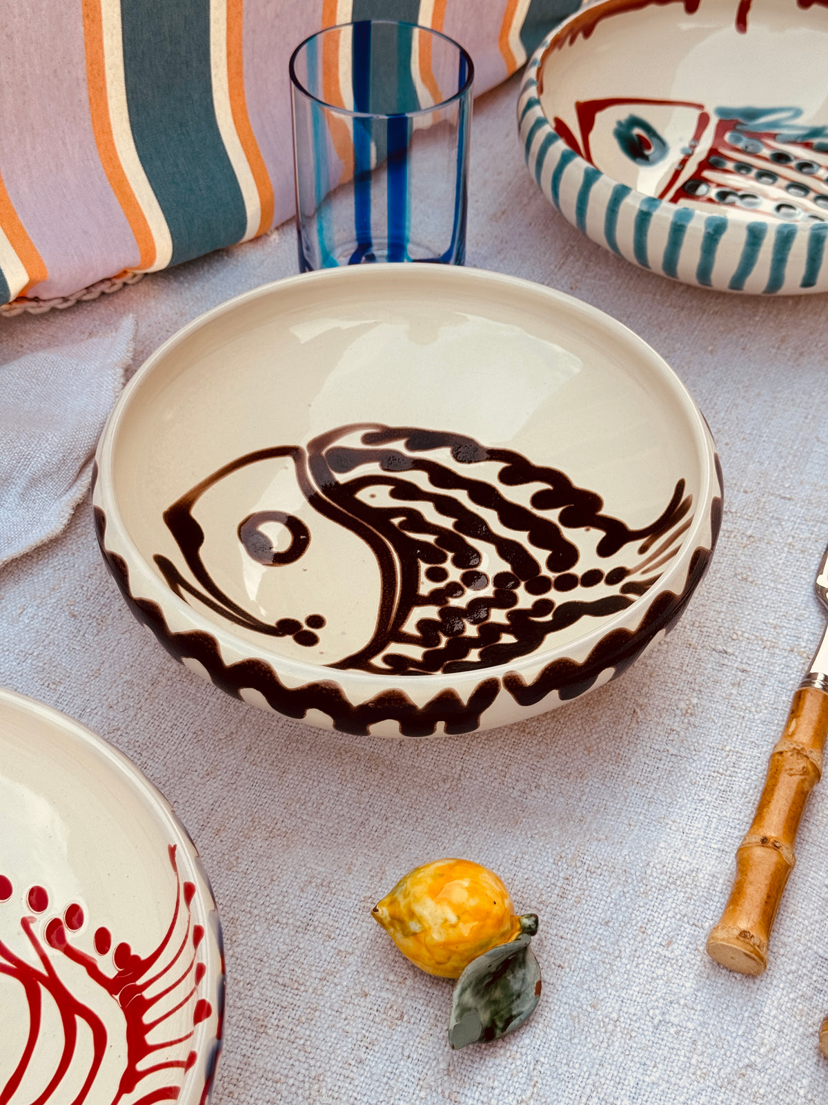 Handgefertigte Keramik Bowl 21 cm „Bordo Tornito“ Pesce - Unikat aus Italien