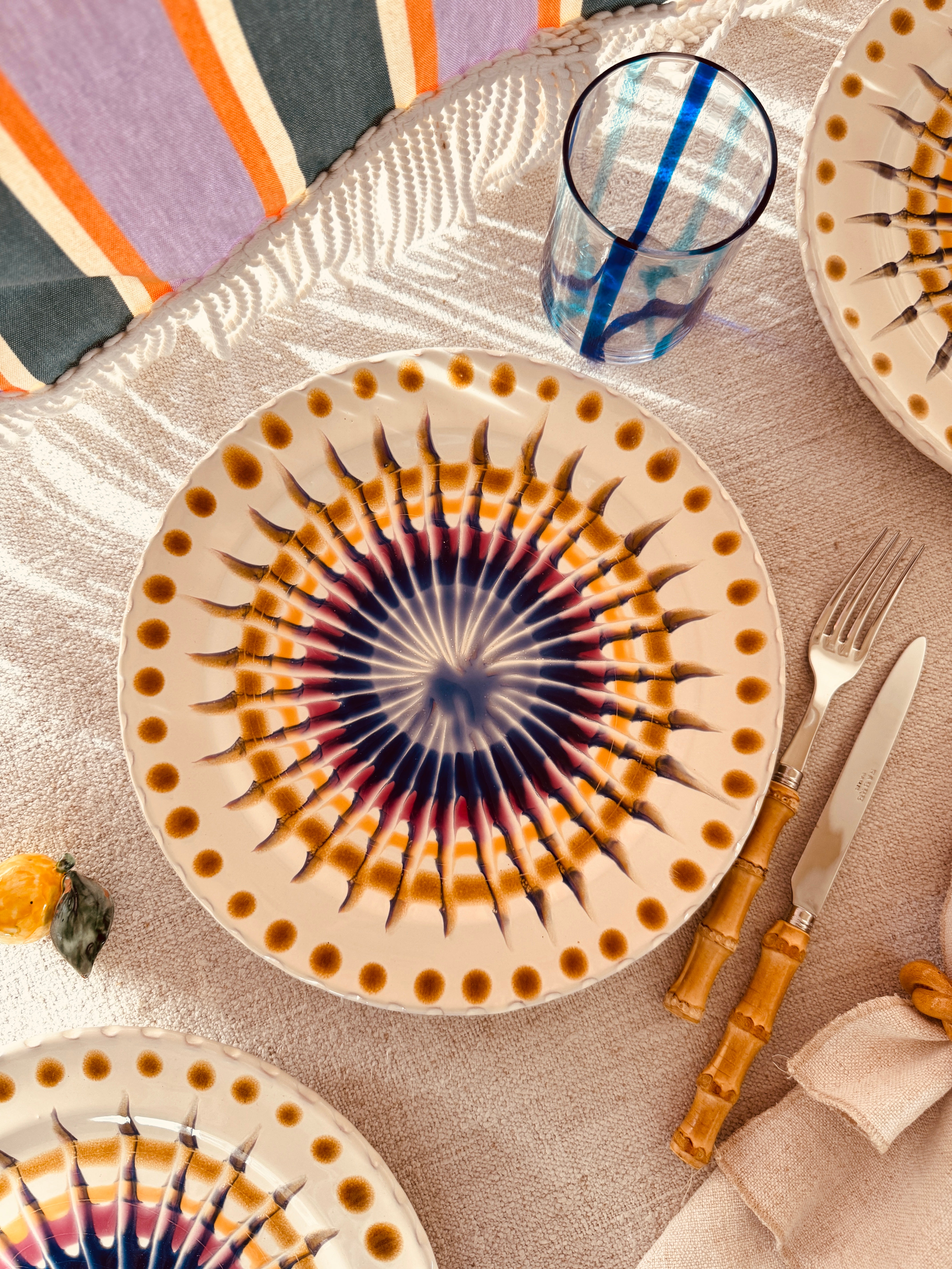 Psychodelic Speiseteller - 27cm "Grand Hotel Riviera 1970"