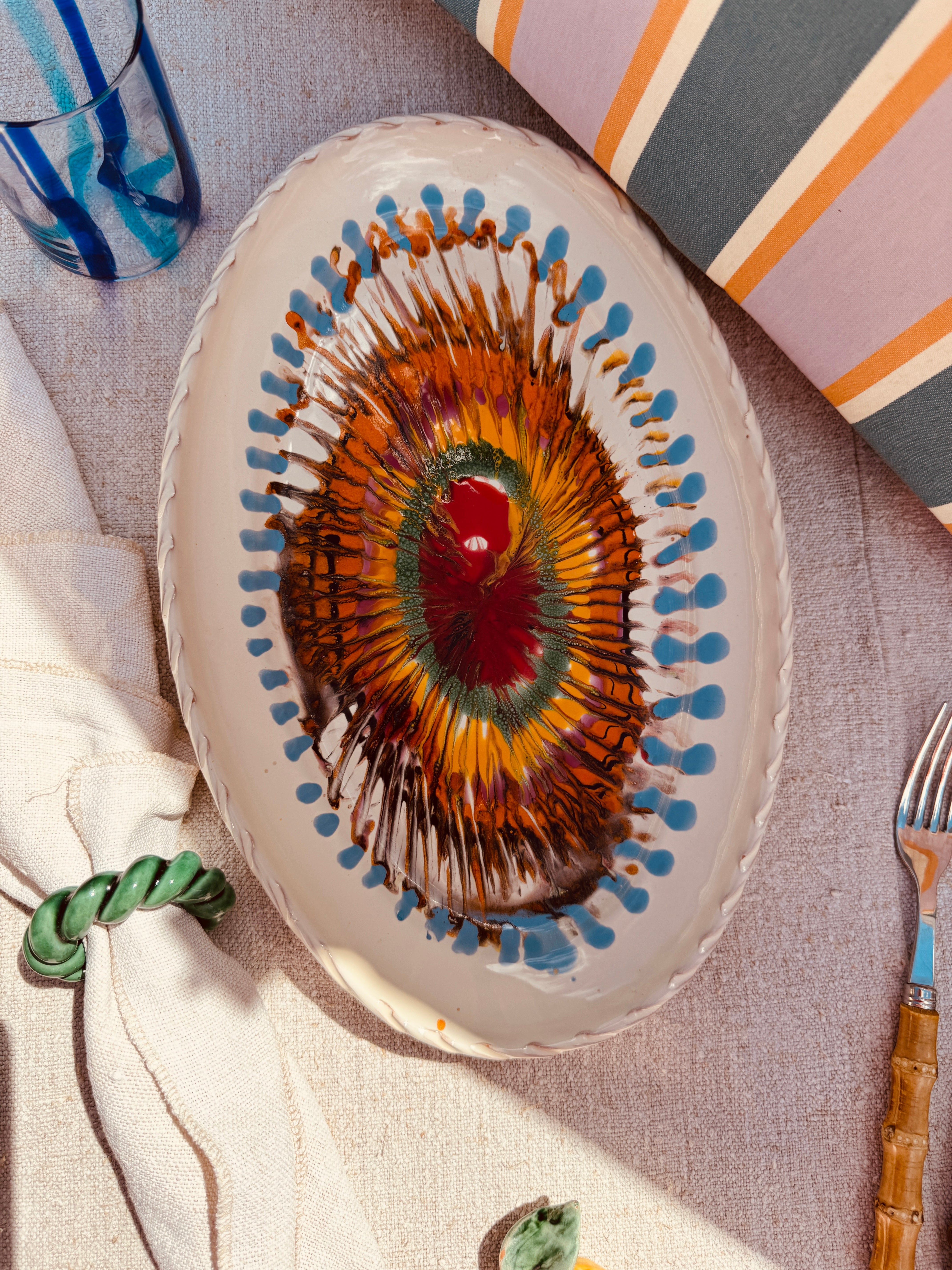 ! Einzelstück ! Psychodelic ovale Servierplatte  35X23 CM - nur 1 x erhältlich