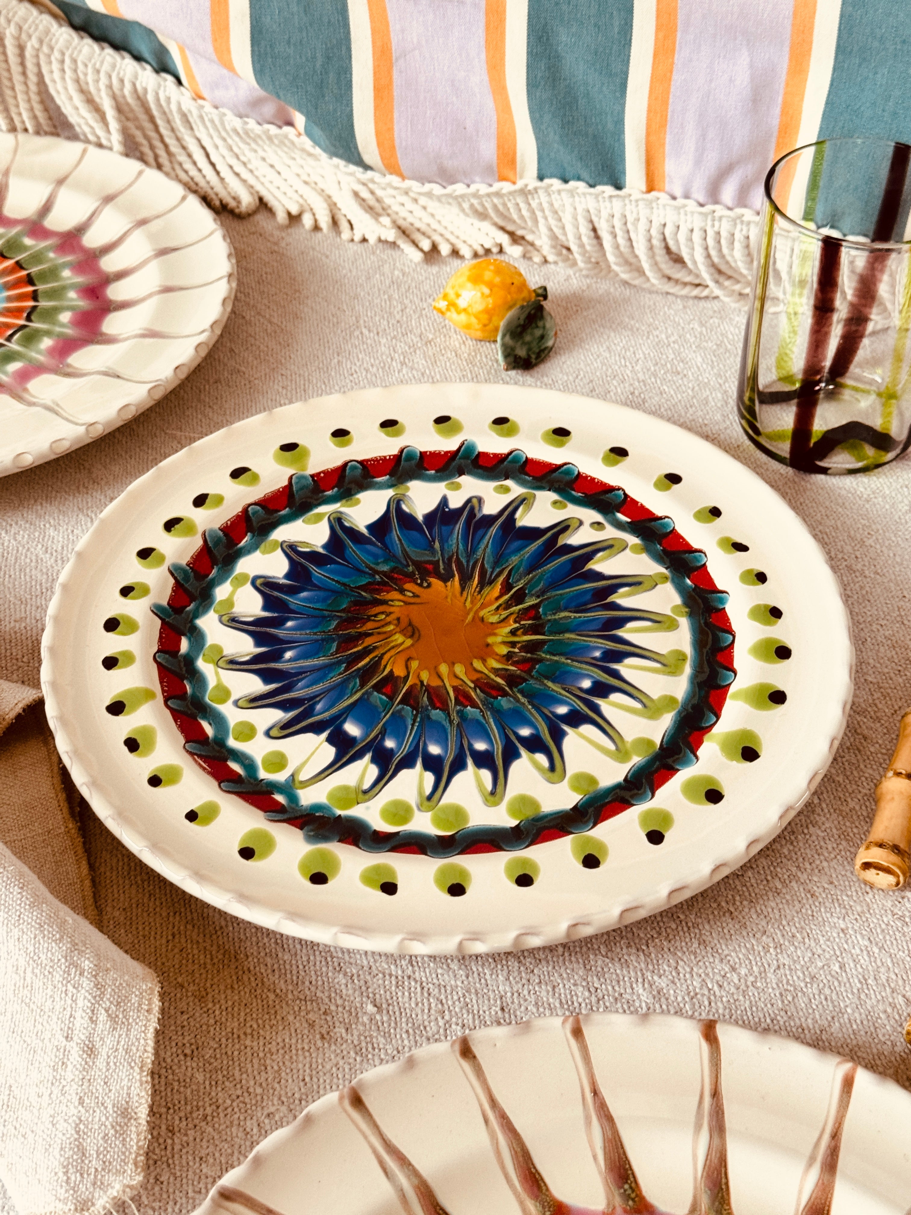 Psychodelic Speiseteller - 27cm "Unique Art Pieces by Studio Riviera"