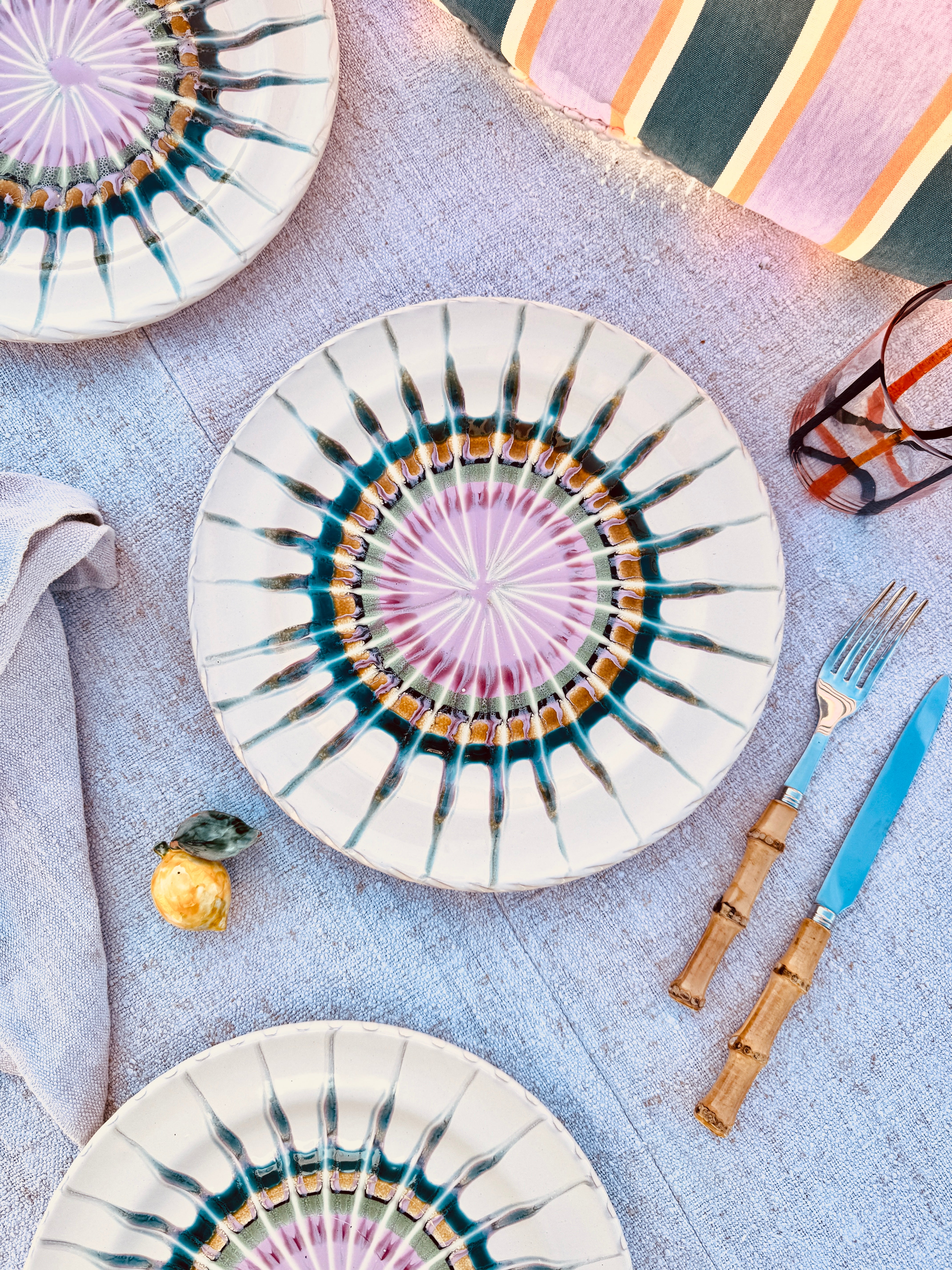 Speiseteller - 27cm "Grand Hotel Riviera 1968" Handgemachte Keramik aus Apulien