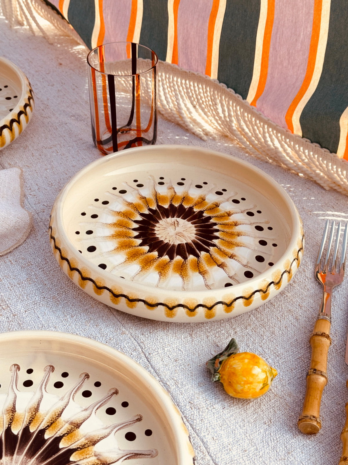 Italian Ceramic Pasta Plate 25cm | Handbemaltes Psychodelic Design