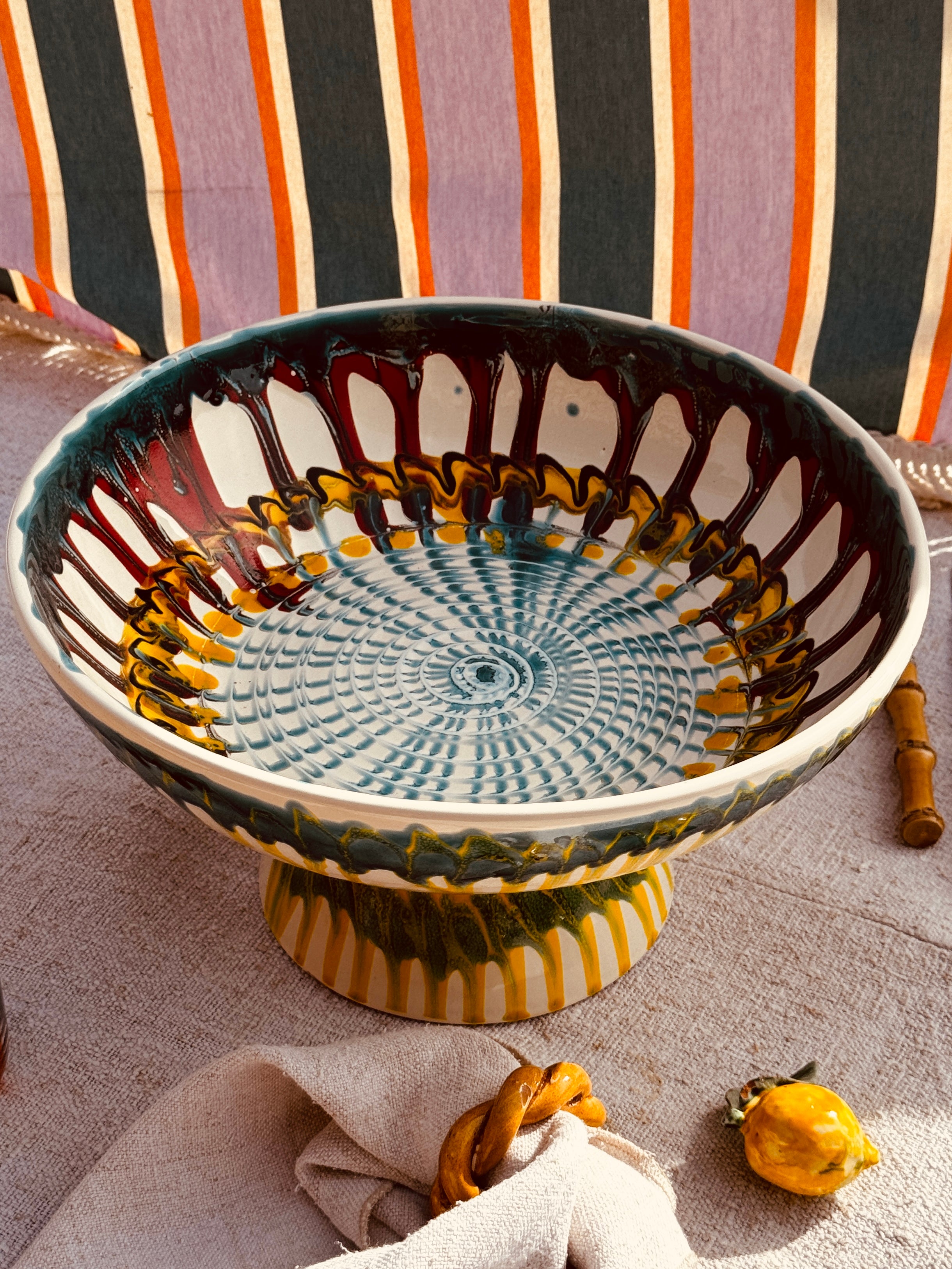 Handgefertigte Keramik Schale mit Fuß 30 cm | Italienisches Unikat