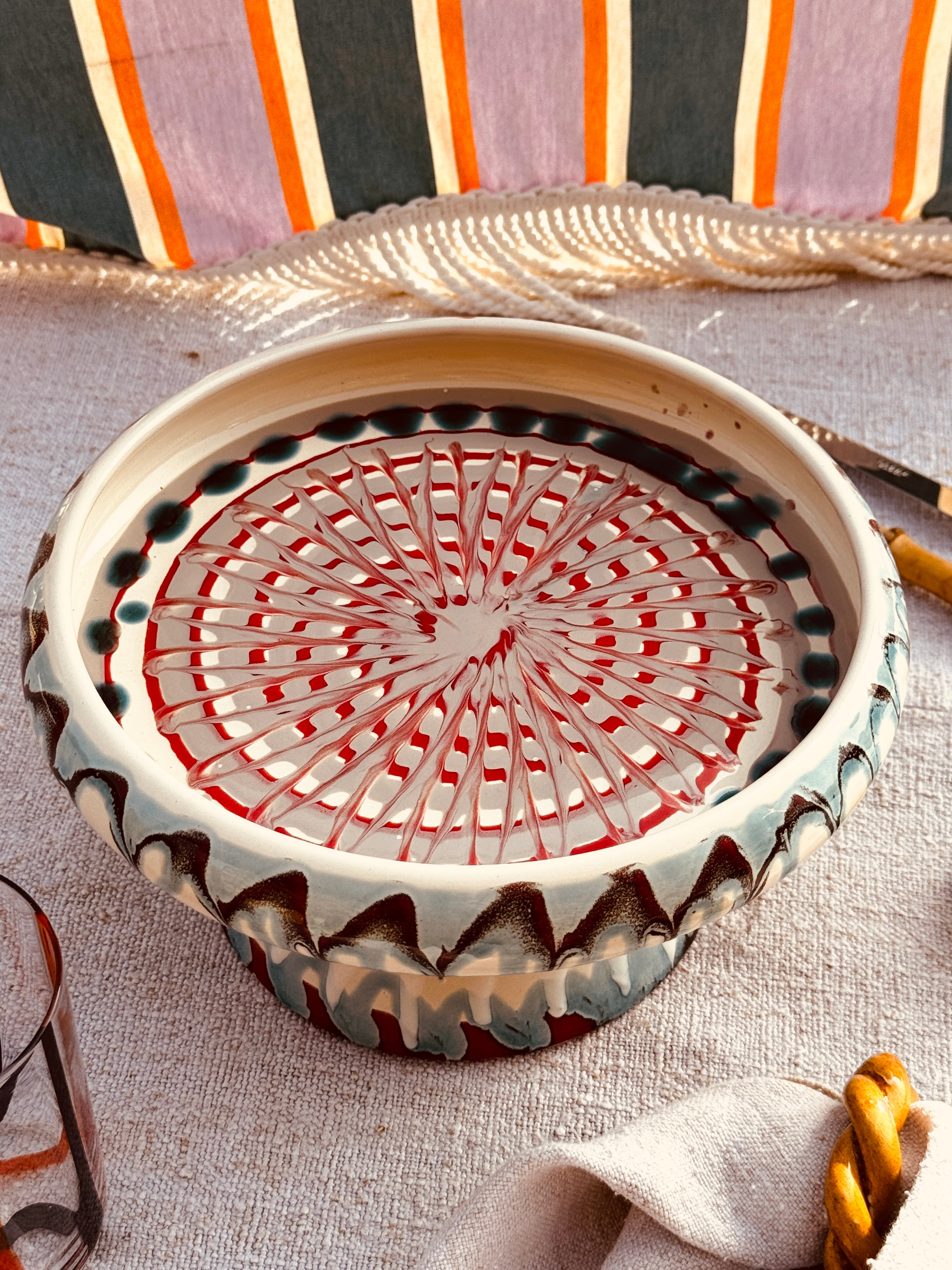 Riviera Präsentierteller mit Fuß 25 cm | Handgemachte Keramik aus Italien