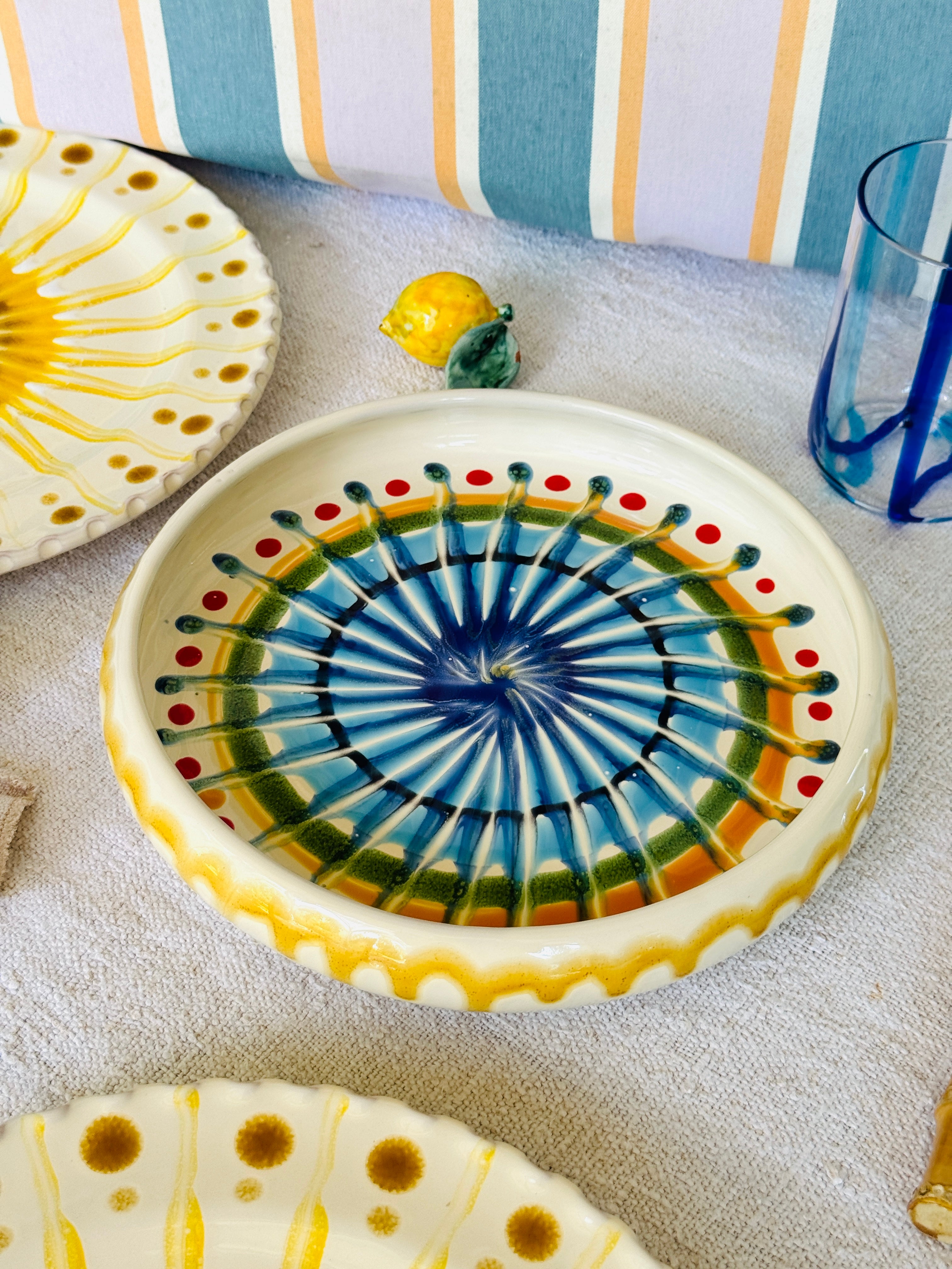 Italian Ceramic Pasta Plate 25cm | Handbemaltes Psychodelic Design 