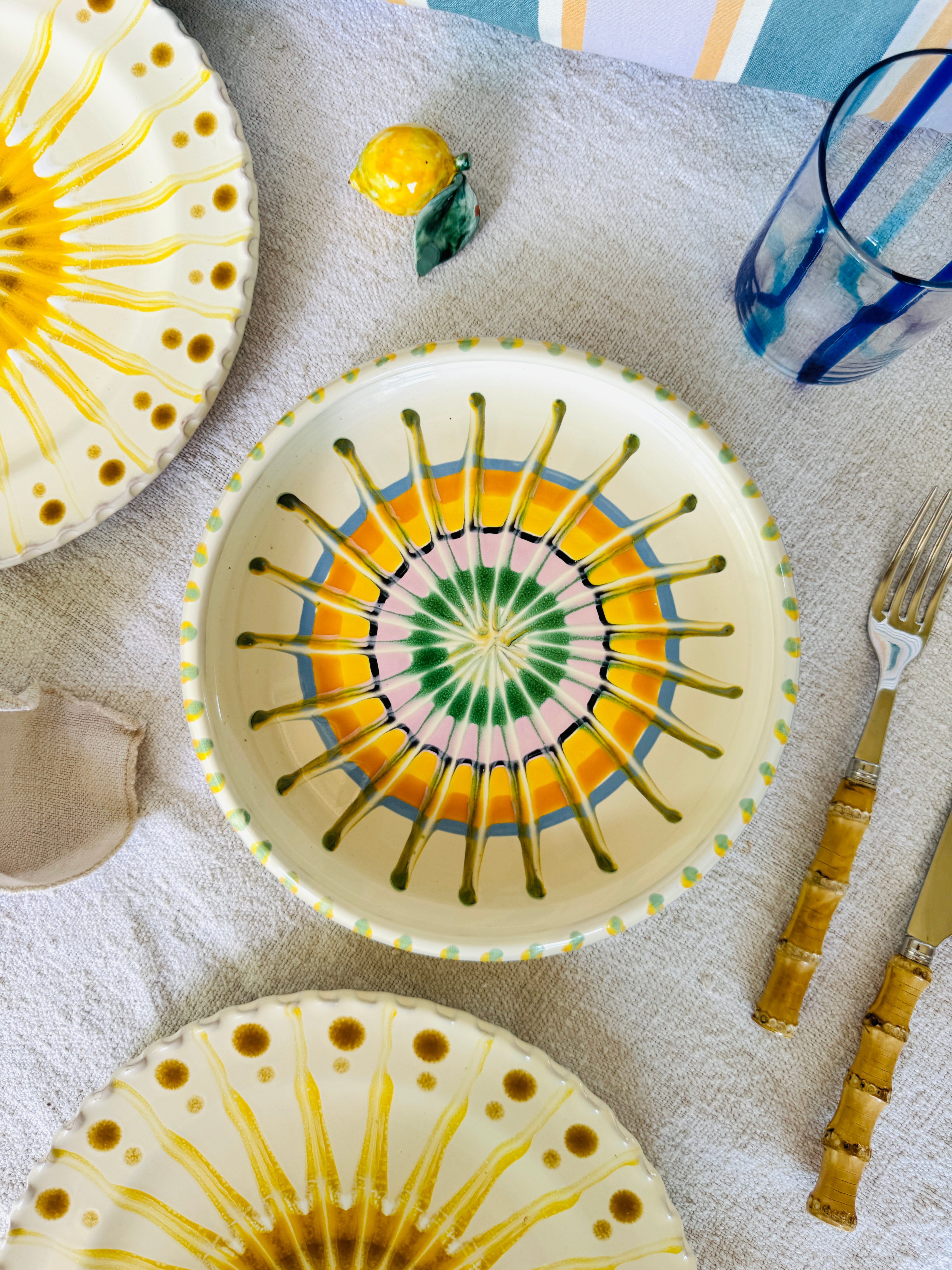 Italian Ceramic Pasta Plate 25cm | Handbemaltes Psychodelic Design 