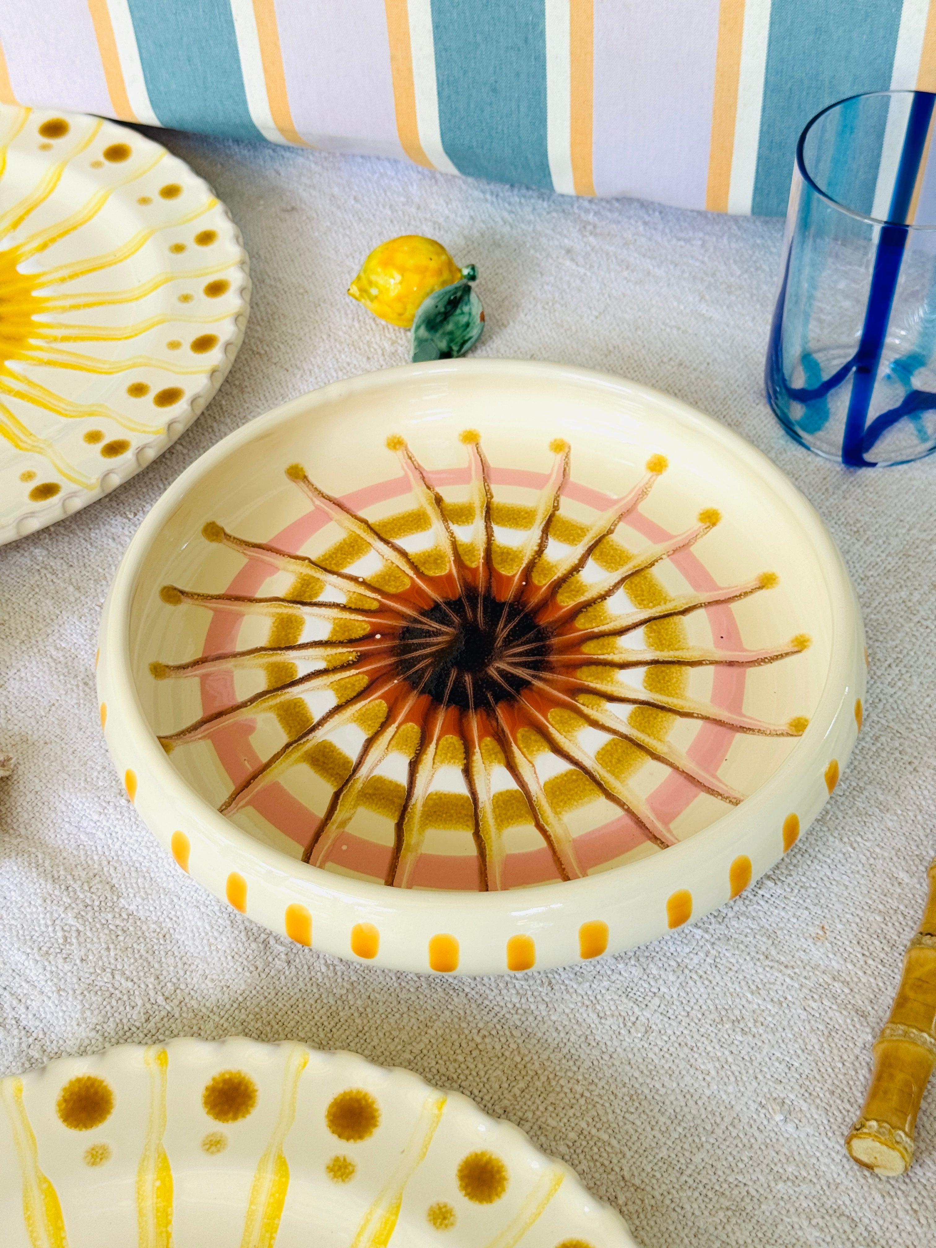 Italian Ceramic Pasta Plate 25cm | Handbemaltes Psychodelic Design 