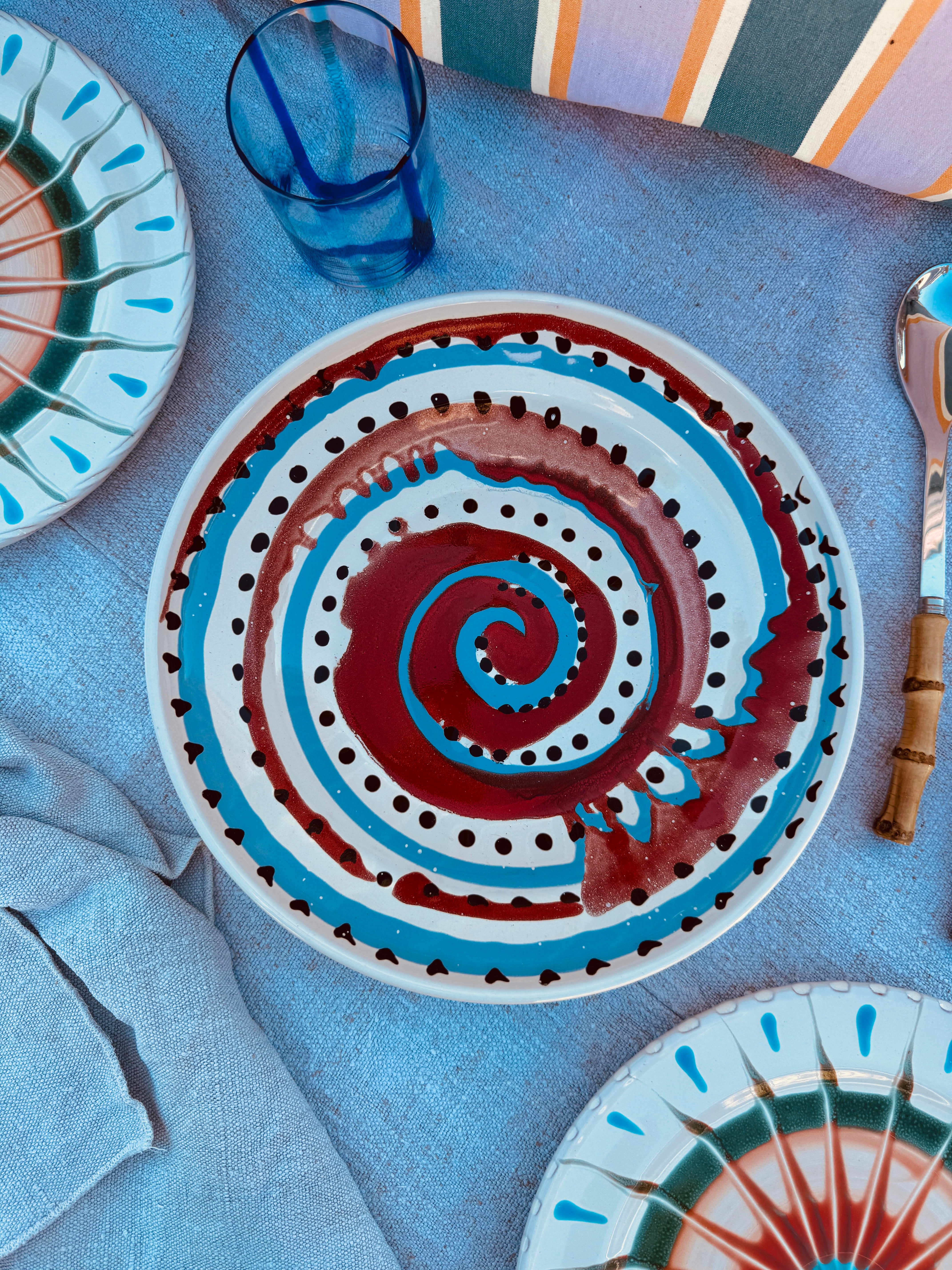 Flache Schale im "Psychodelic" Design – 29cm EINZELSTÜCK – NUR 1 X VERFÜGBAR!